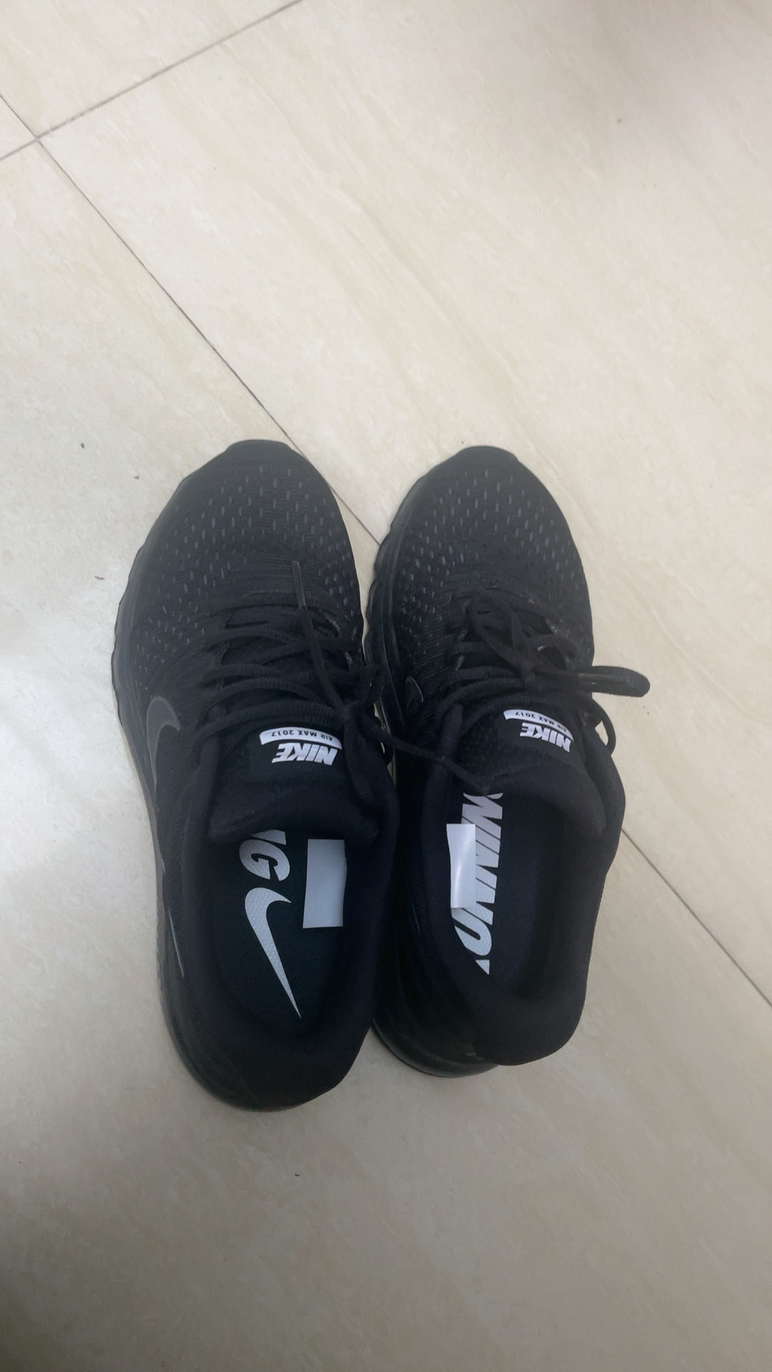 custom review-Nike Air Max 2017 'Triple Black'