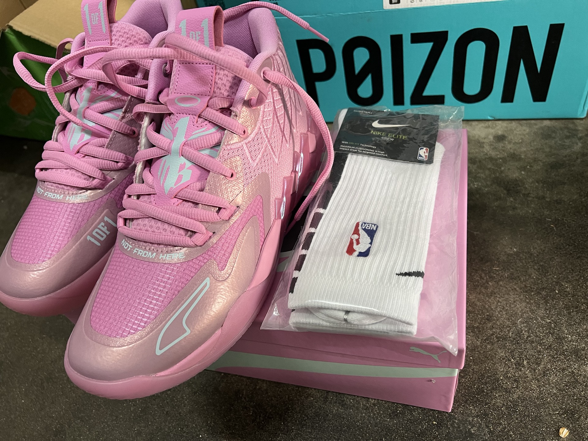 custom review-PUMA LaMelo Ball MB.01 Iridescent