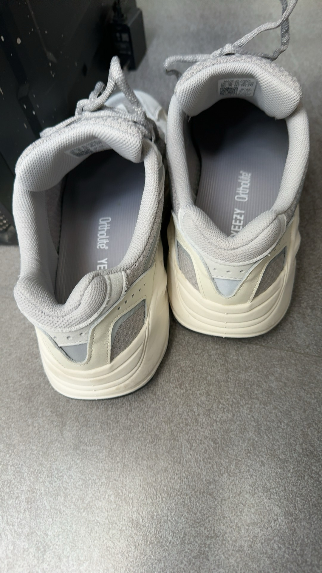 custom review-Adidas Originals Yeezy Boost 700 V2 Серый Белый 'Static' Низкий Топ Толстая Подошва Кроссовки Унисекс 2022 Edition