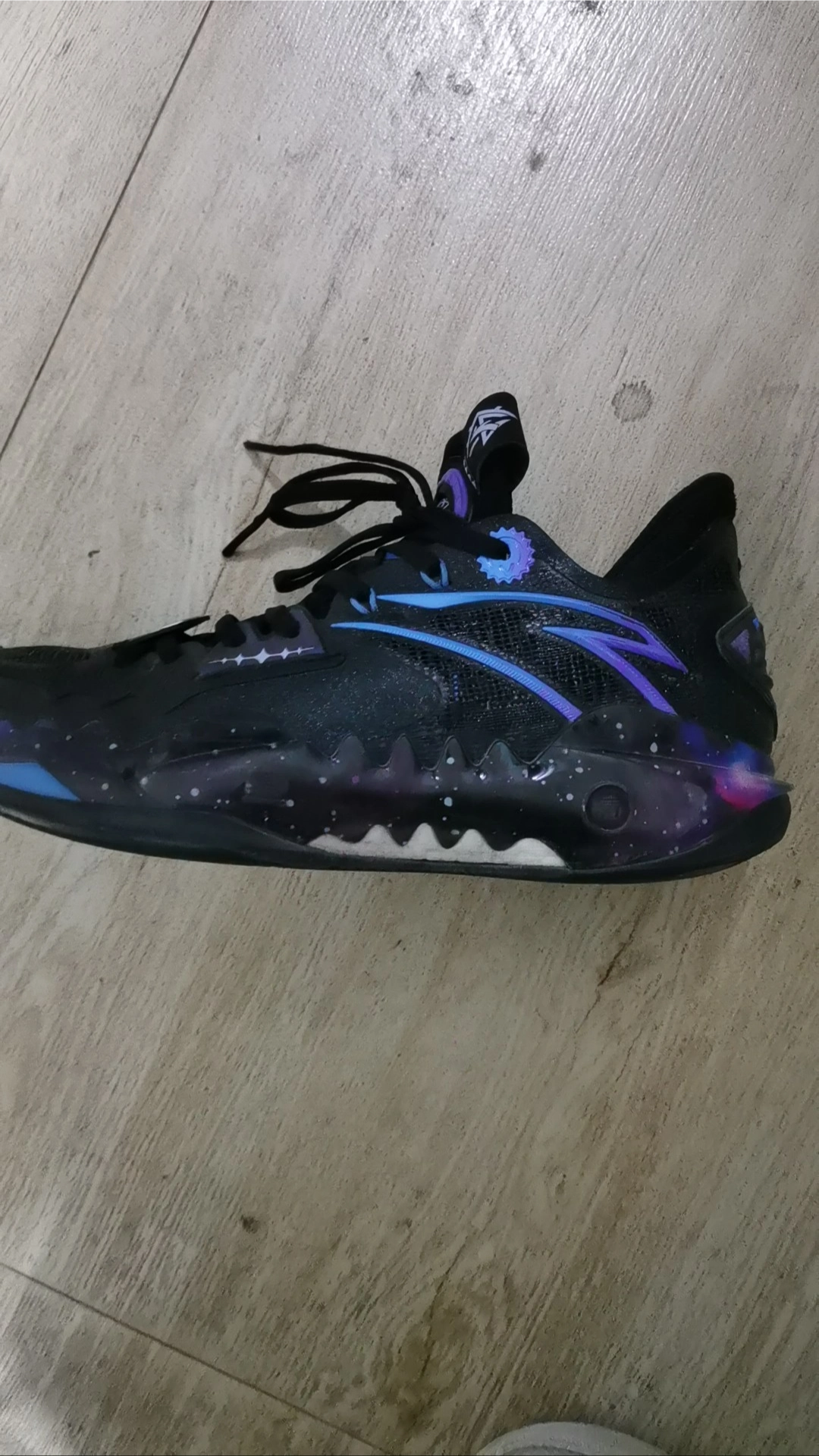 custom review-ANTA Shock Wave 5 Темный материал устойчивый к истиранию низкий топ мужские баскетбольные кроссовки черный фиолетовый