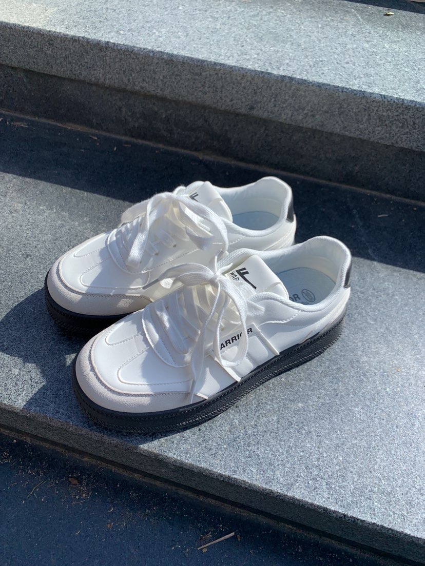 回力女款白灰黑板鞋百搭简约