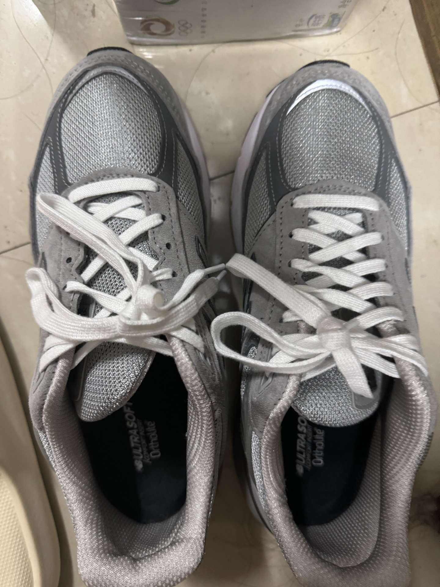 custom review-New Balance NB 990 V5 Винтаж Кожа Низкий Верх Беговые Кроссовки Женские Серый D Ширина Носка