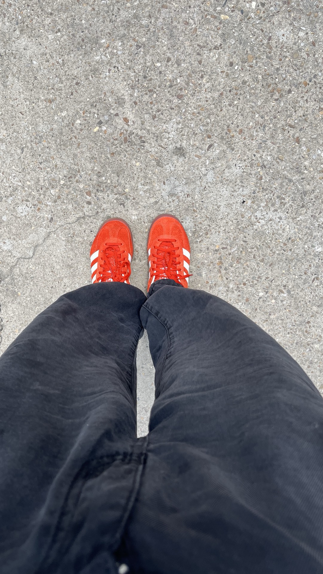 低头拍个鞋 #低头拍拍鞋 #低头拍这双鞋 #给我的鞋子拍个照 #穿这双