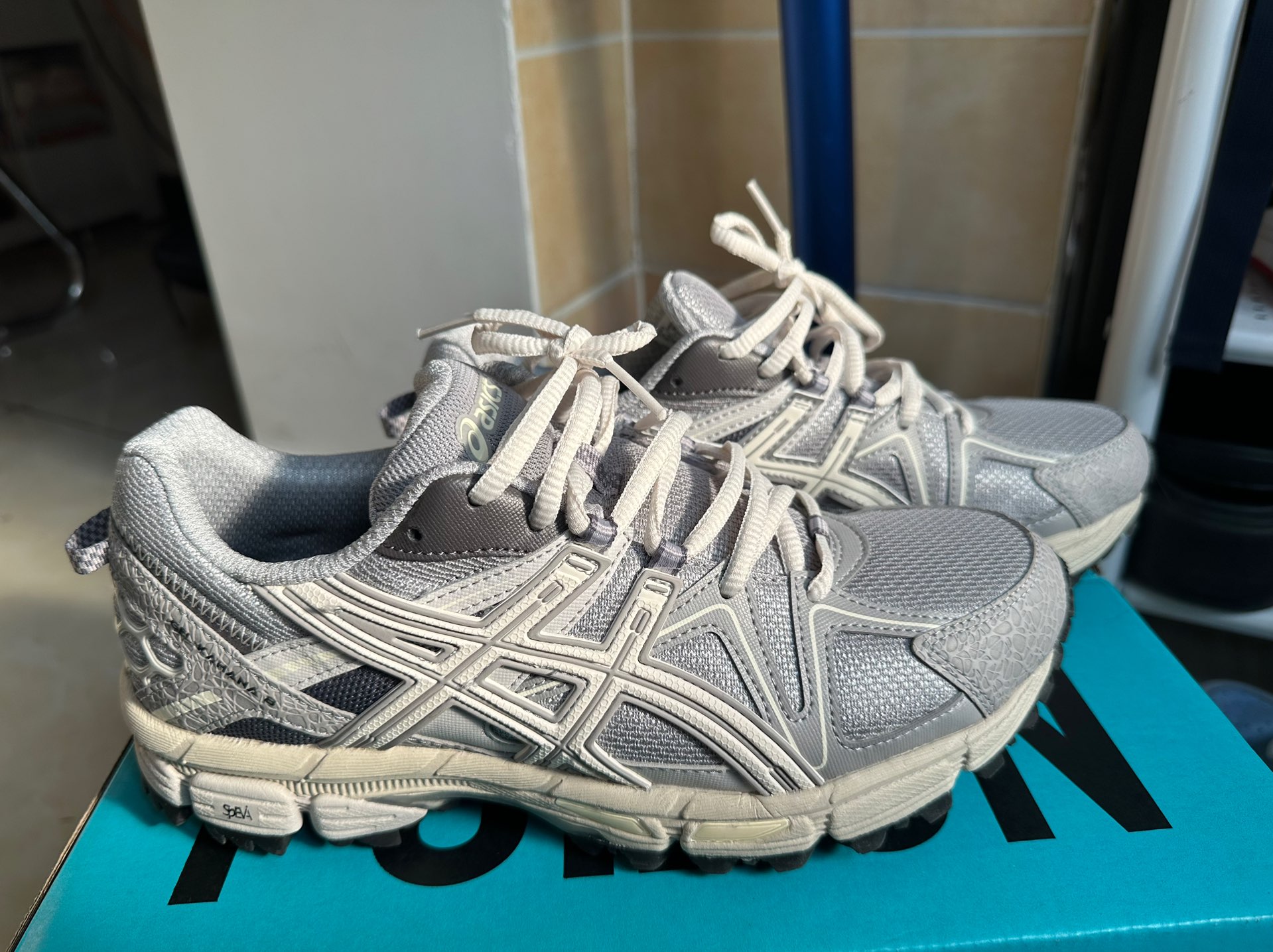 custom review-ASICS Гель Kahana 8 Противоскользящий Дышащий И Устойчивый Низкий Топ Повседневная Тропическая Обувь Женская Серый Коричневый