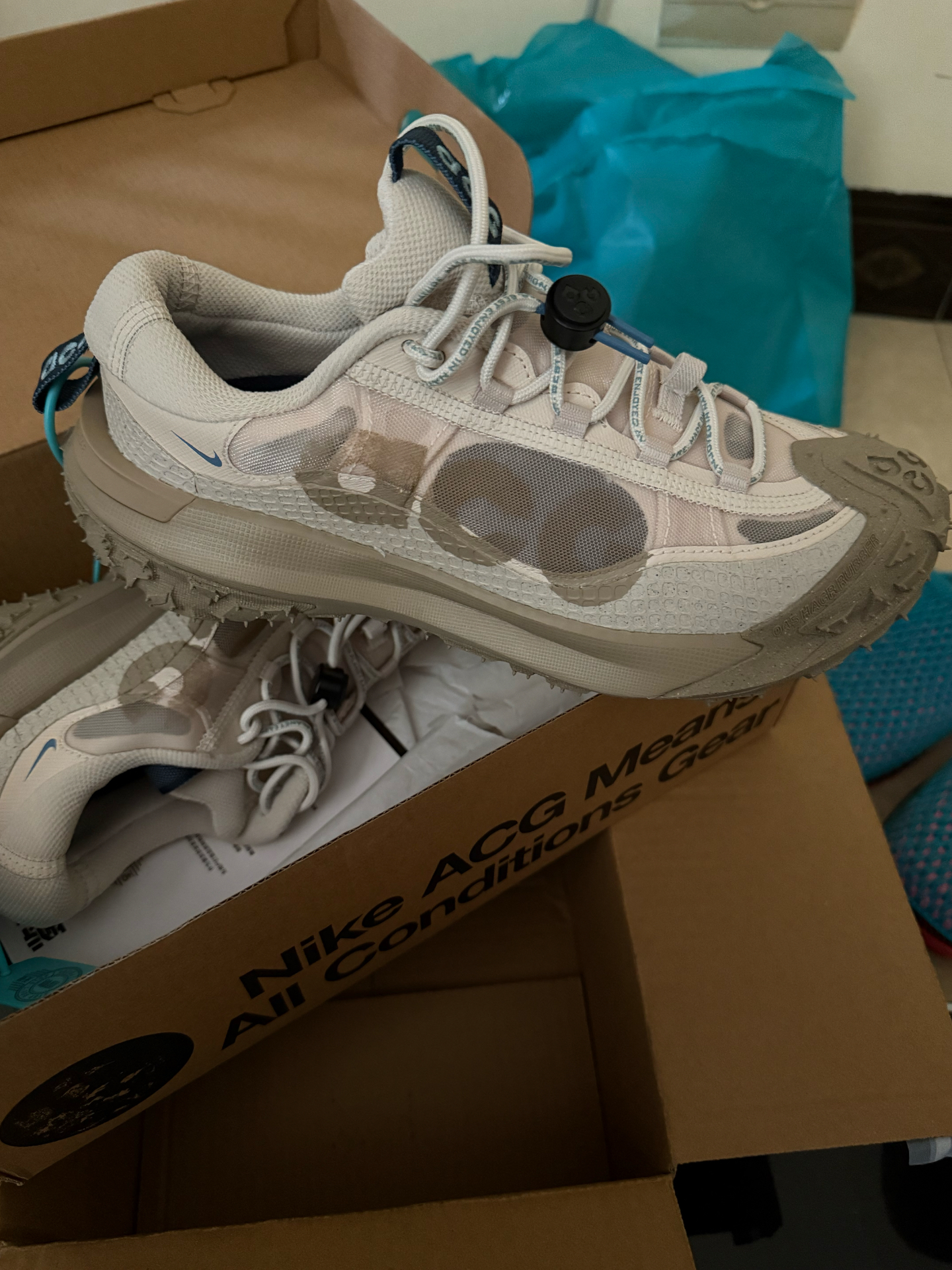 custom review-Nike ACG Mountain Fly 2 Сцепление Низкий Топ Альпинистская Обувь Унисекс Бежевый