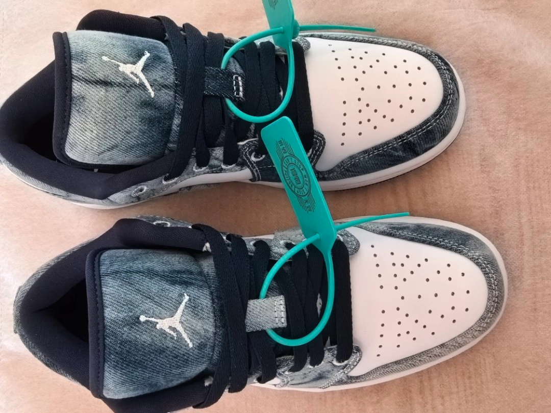 custom review-Jordan Air Jordan 1 Low SE Промытый деним Устойчивый к истиранию Низкий топ Винтажные баскетбольные кроссовки Мужские Белый Синий