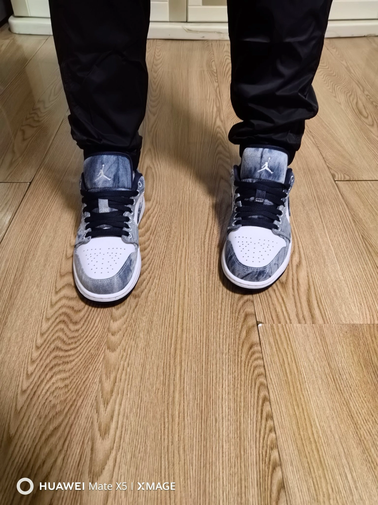 custom review-Jordan Air Jordan 1 Low SE Промытый деним Устойчивый к истиранию Низкий топ Винтажные баскетбольные кроссовки Мужские Белый Синий