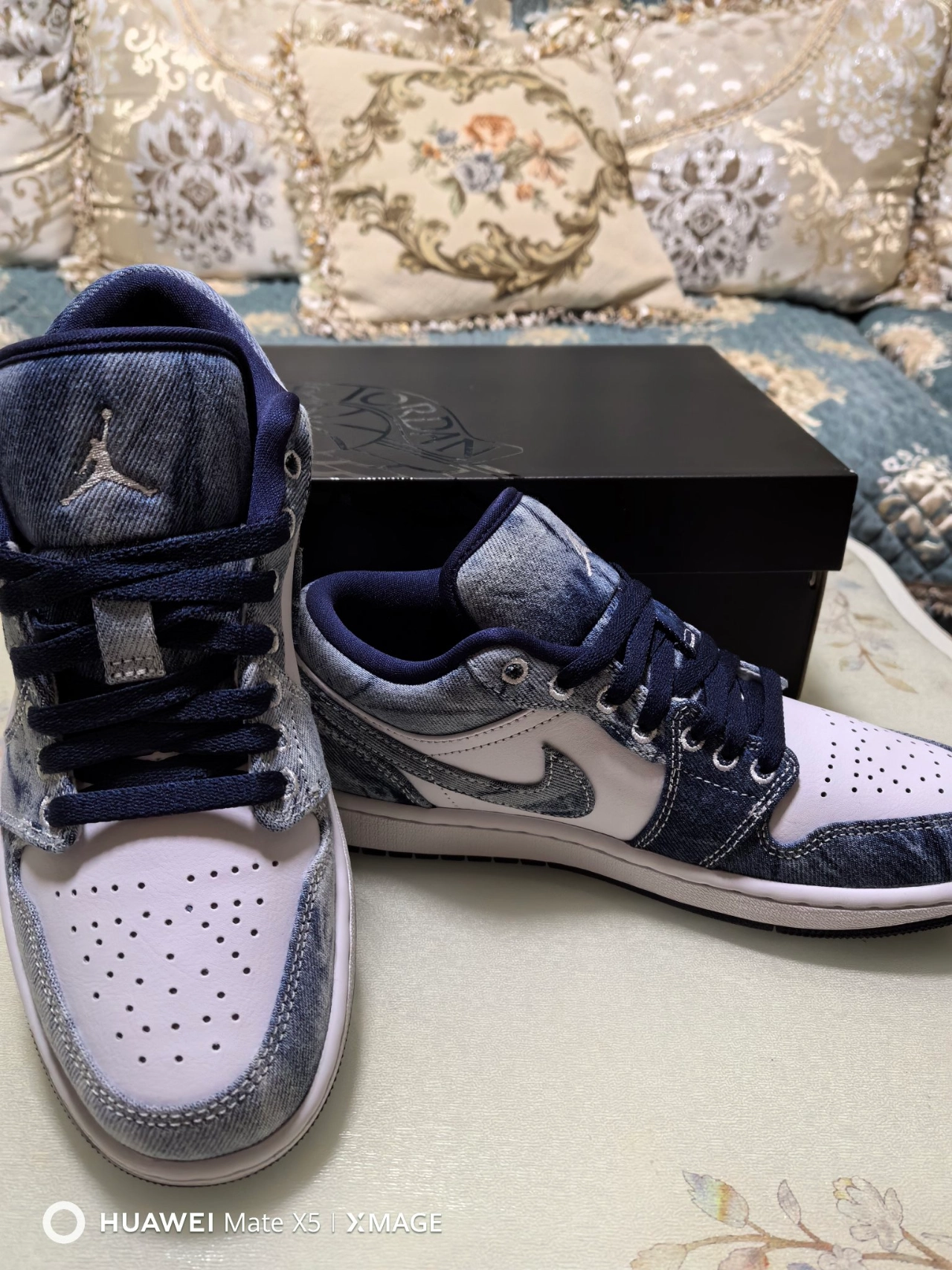 custom review-Jordan Air Jordan 1 Low SE Промытый деним Устойчивый к истиранию Низкий топ Винтажные баскетбольные кроссовки Мужские Белый Синий