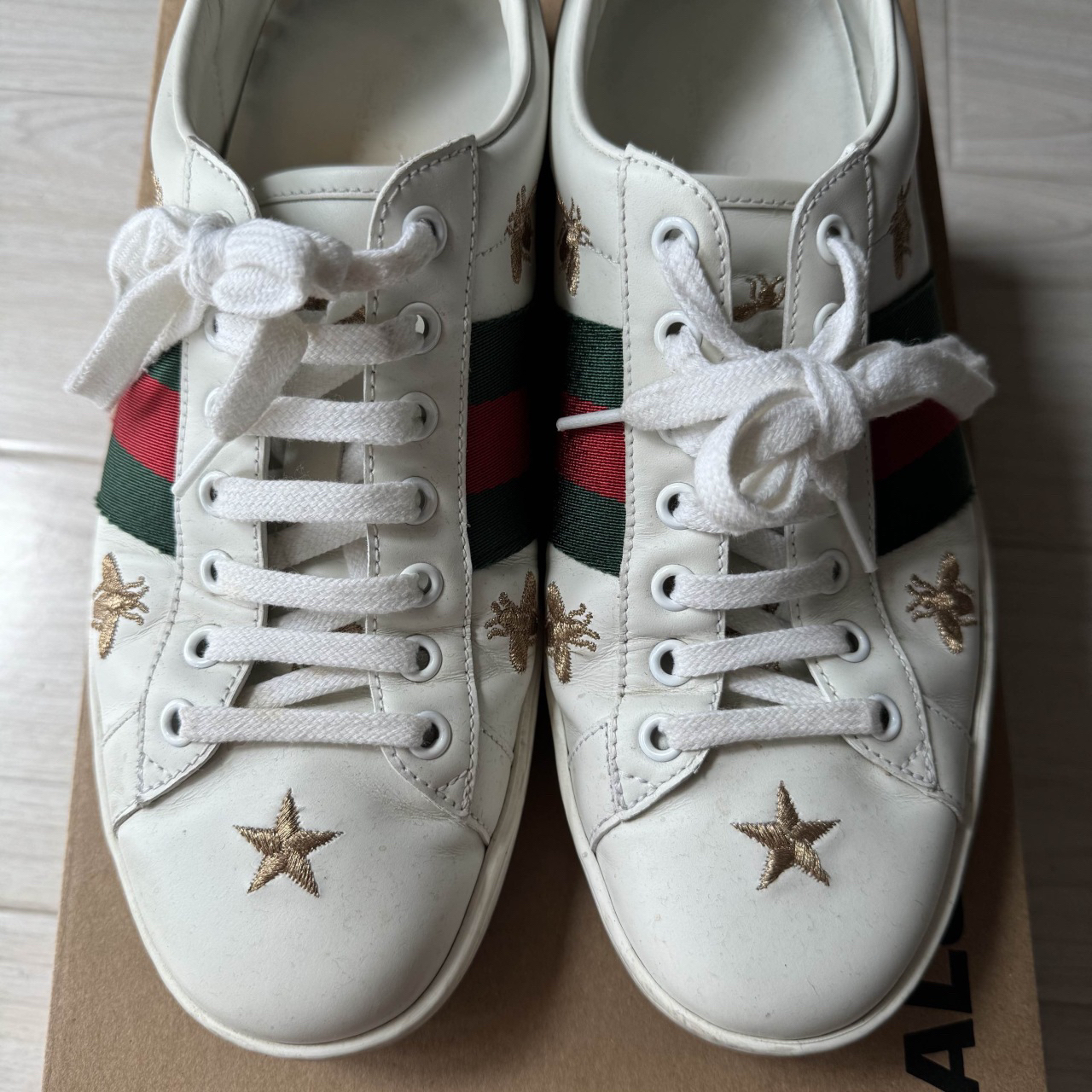 gucci 蜜蜂星星装饰板鞋 板鞋 白色