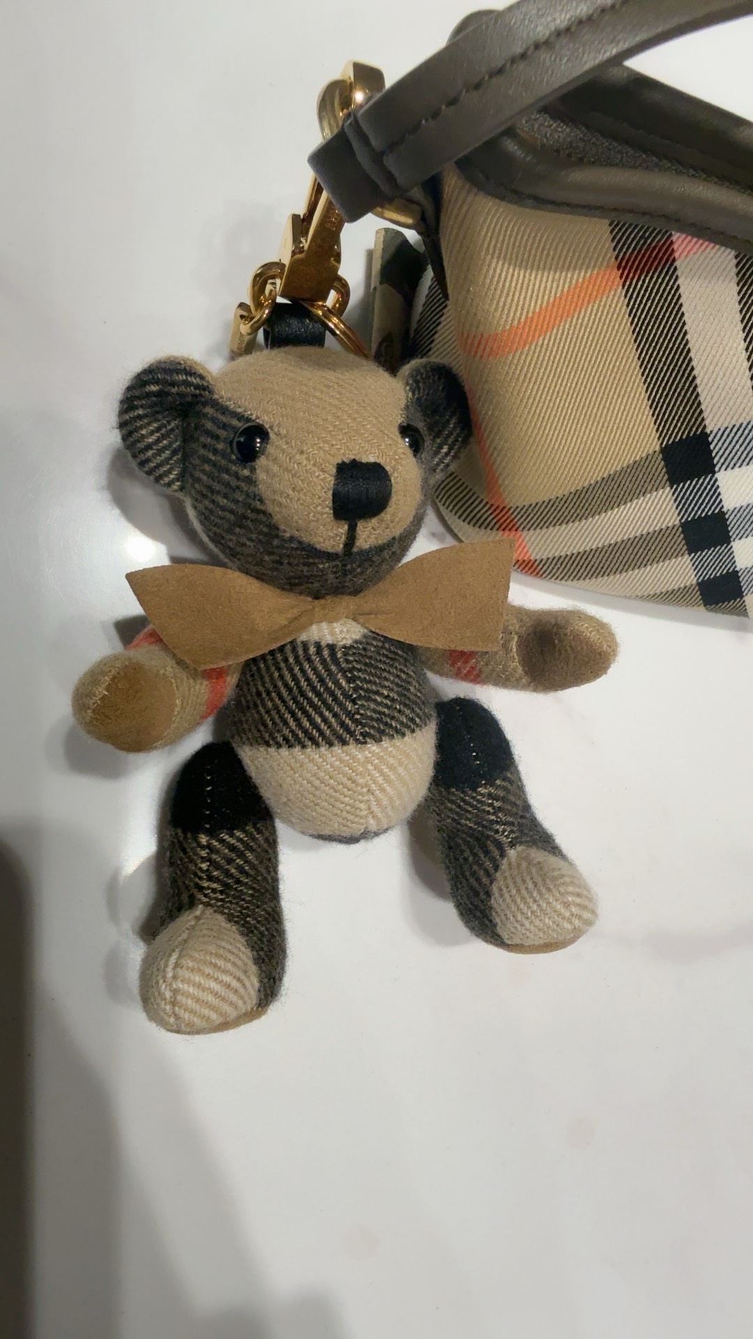 custom review-Burberry Брелок В Виде Медвежонка Thomas Фурнитура Из Блестящего Металла