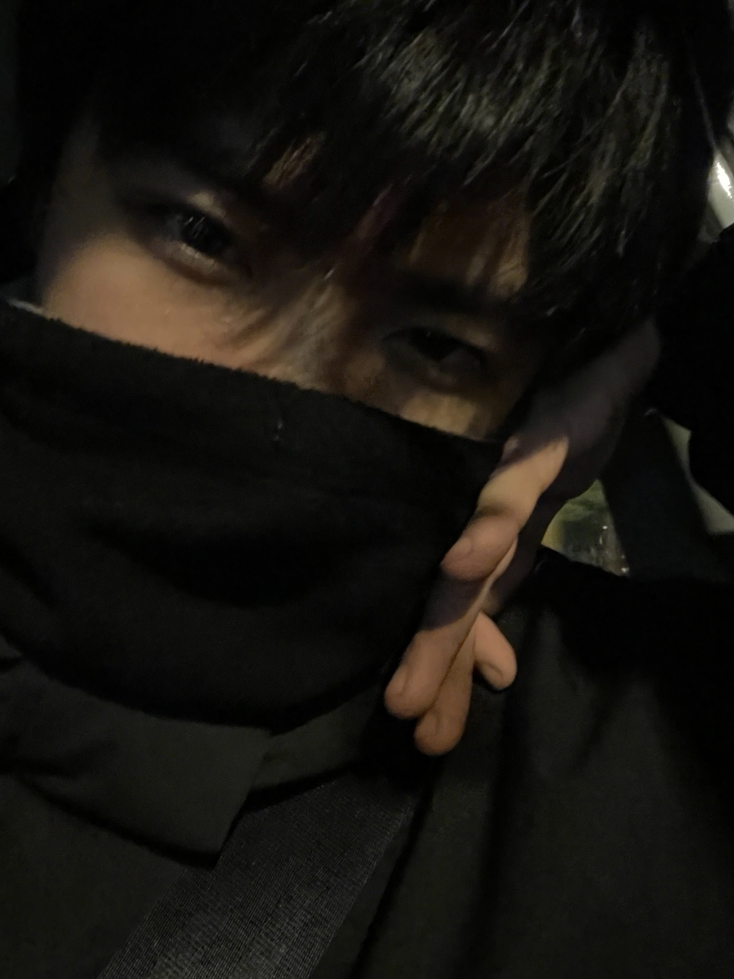 卡尔美这个围脖黑色遮面太帅了!