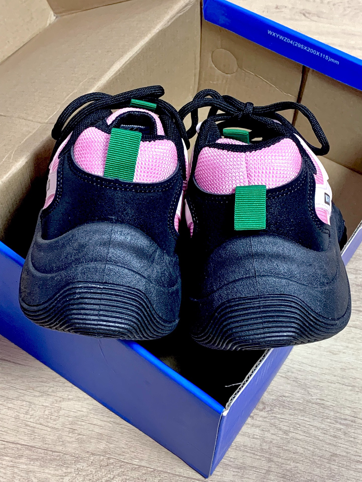 芜湖~要被介双丑萌大头鞋狠狠俘获了