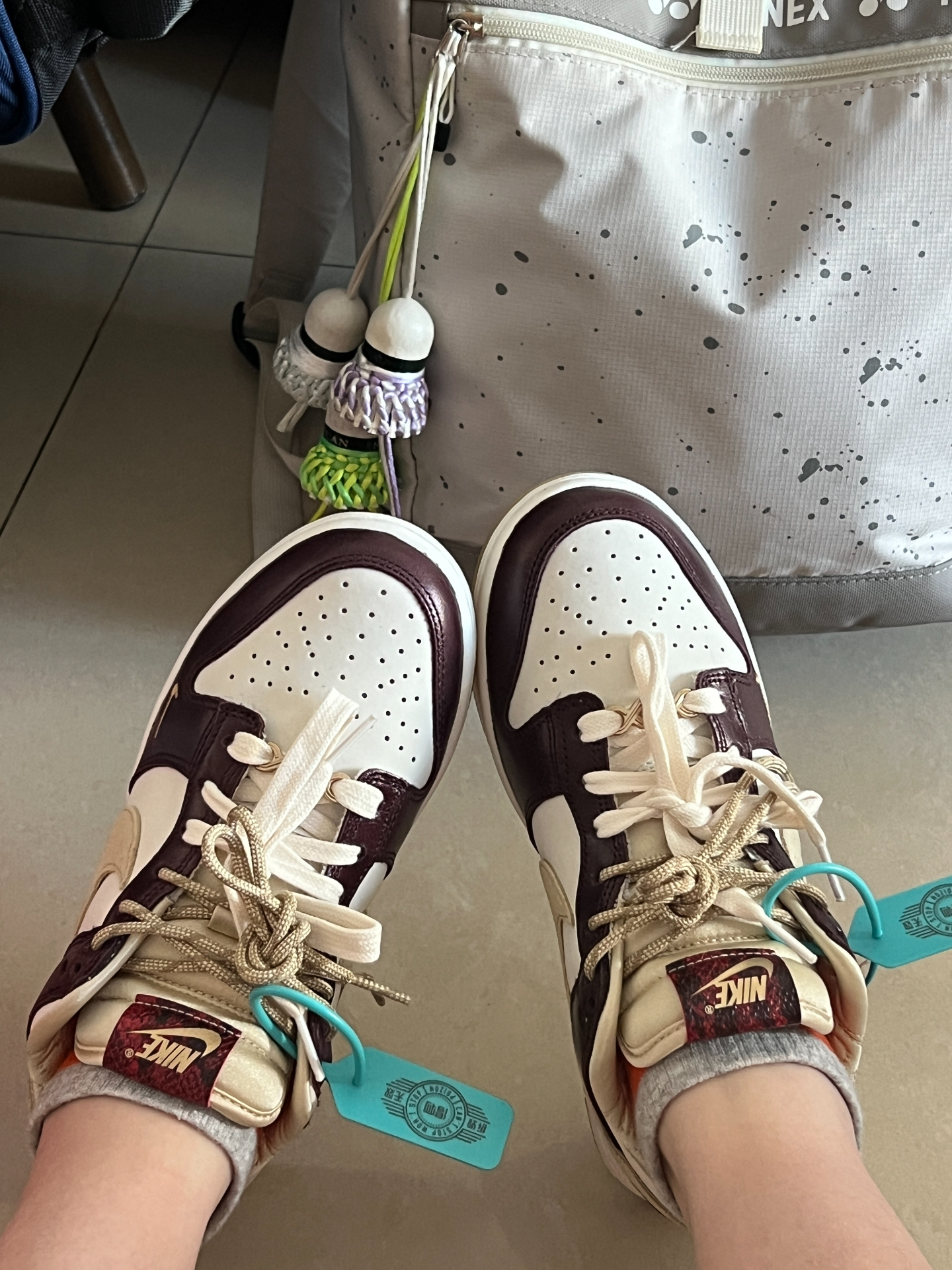 custom review-Nike Dunk Slip Resistant Abrasion Resistant Низкие Кроссовки для скейтбординга Женские Белые Золото Красный