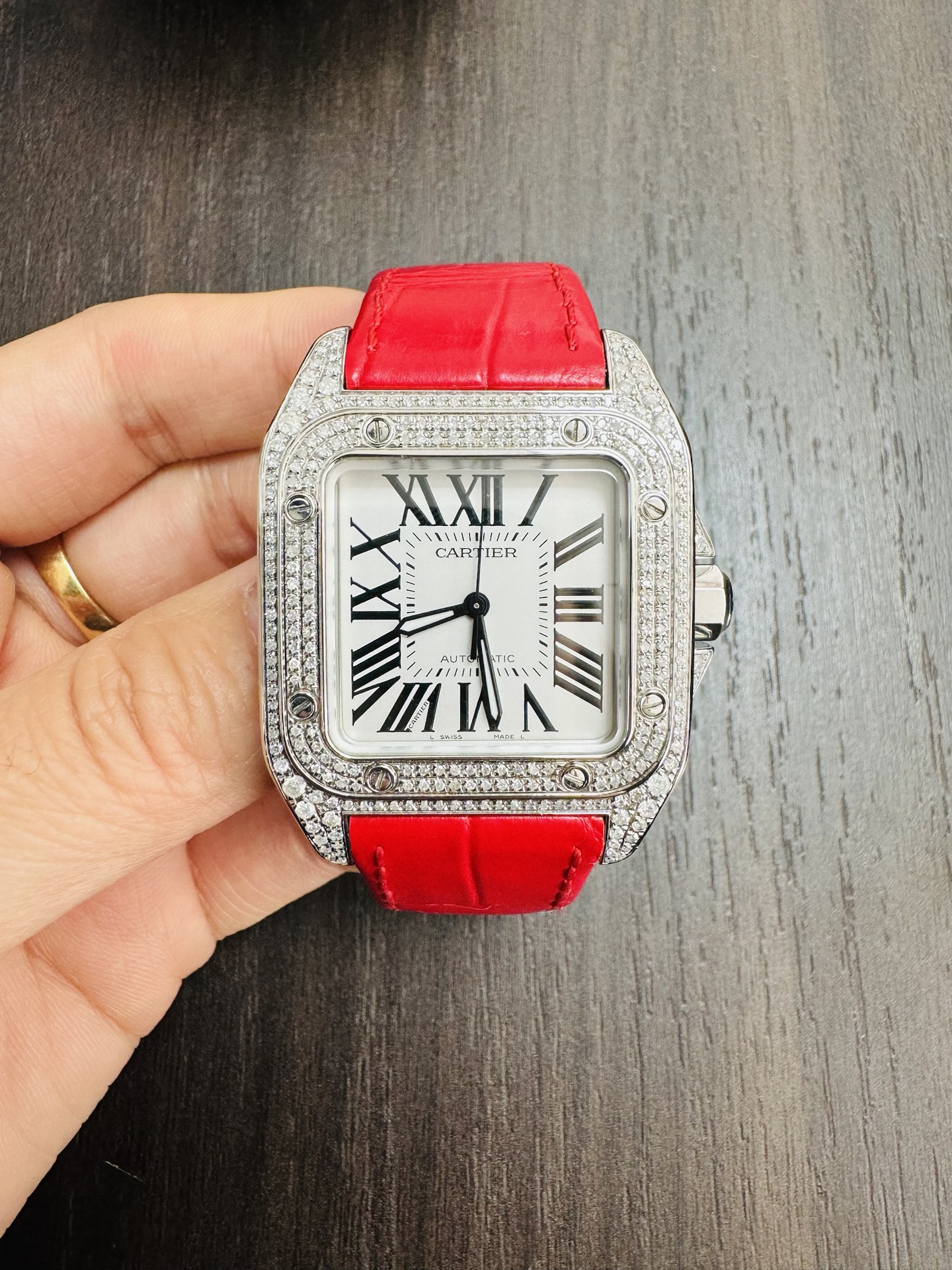 2万多的满镶钻卡地亚 也太迷人了吧0505