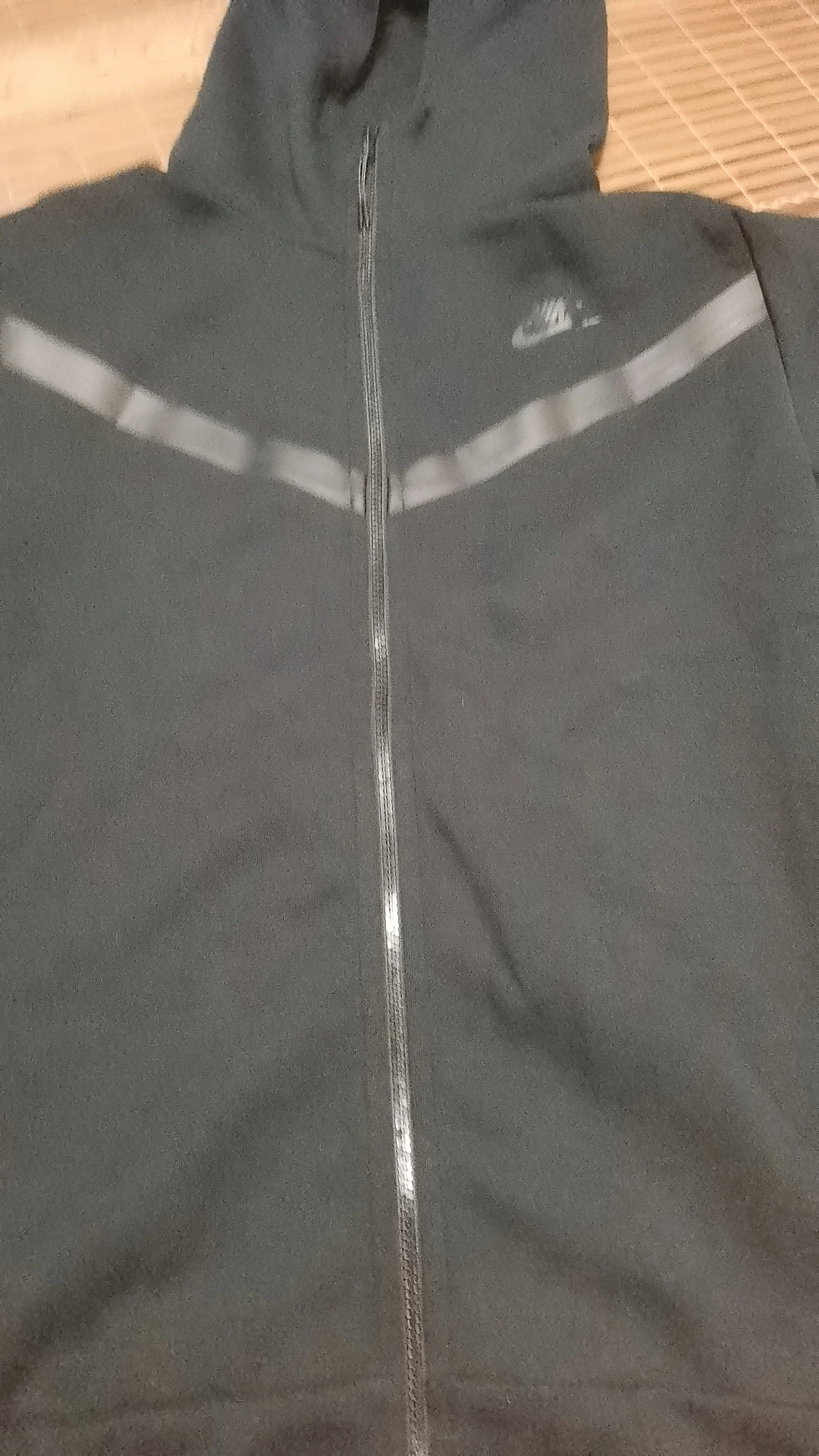 custom review-Черные мужские куртки Nike