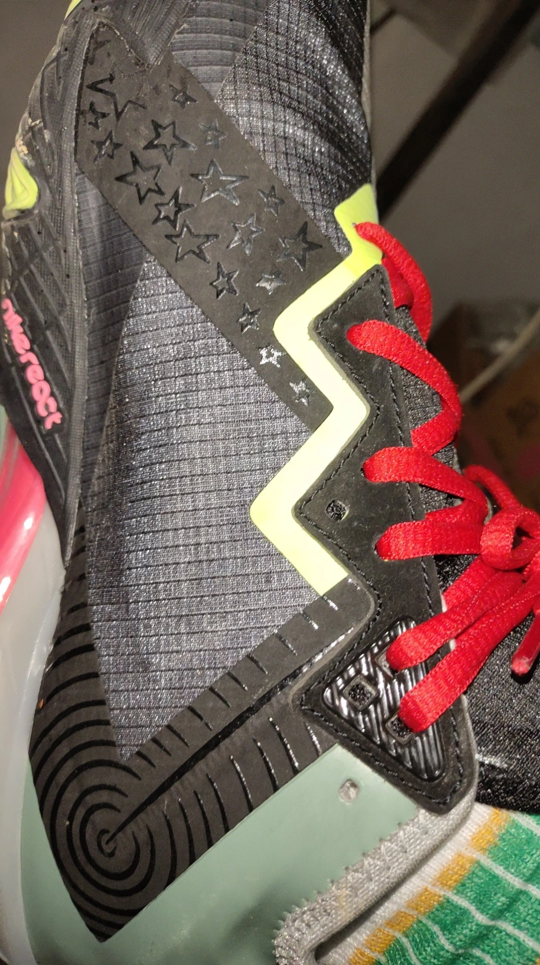 custom review-Nike Lebron 18 Low EP 'Bugs VS MARVIN' MID Топ Баскетбольные кроссовки Унисекс Серый Черный Азиатская версия