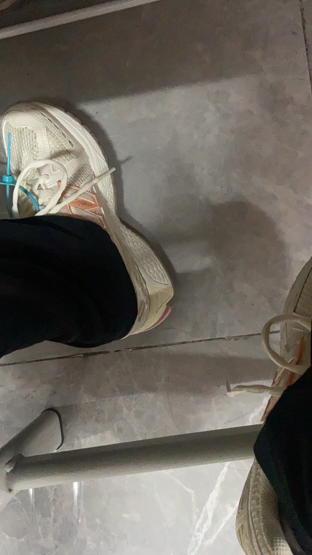 custom review-New Balance NB 1906R Устойчивый к истиранию Дышащий Низкий Топ Повседневная Городская Коммутация Беговые кроссовки Унисекс Бежевый Розовый