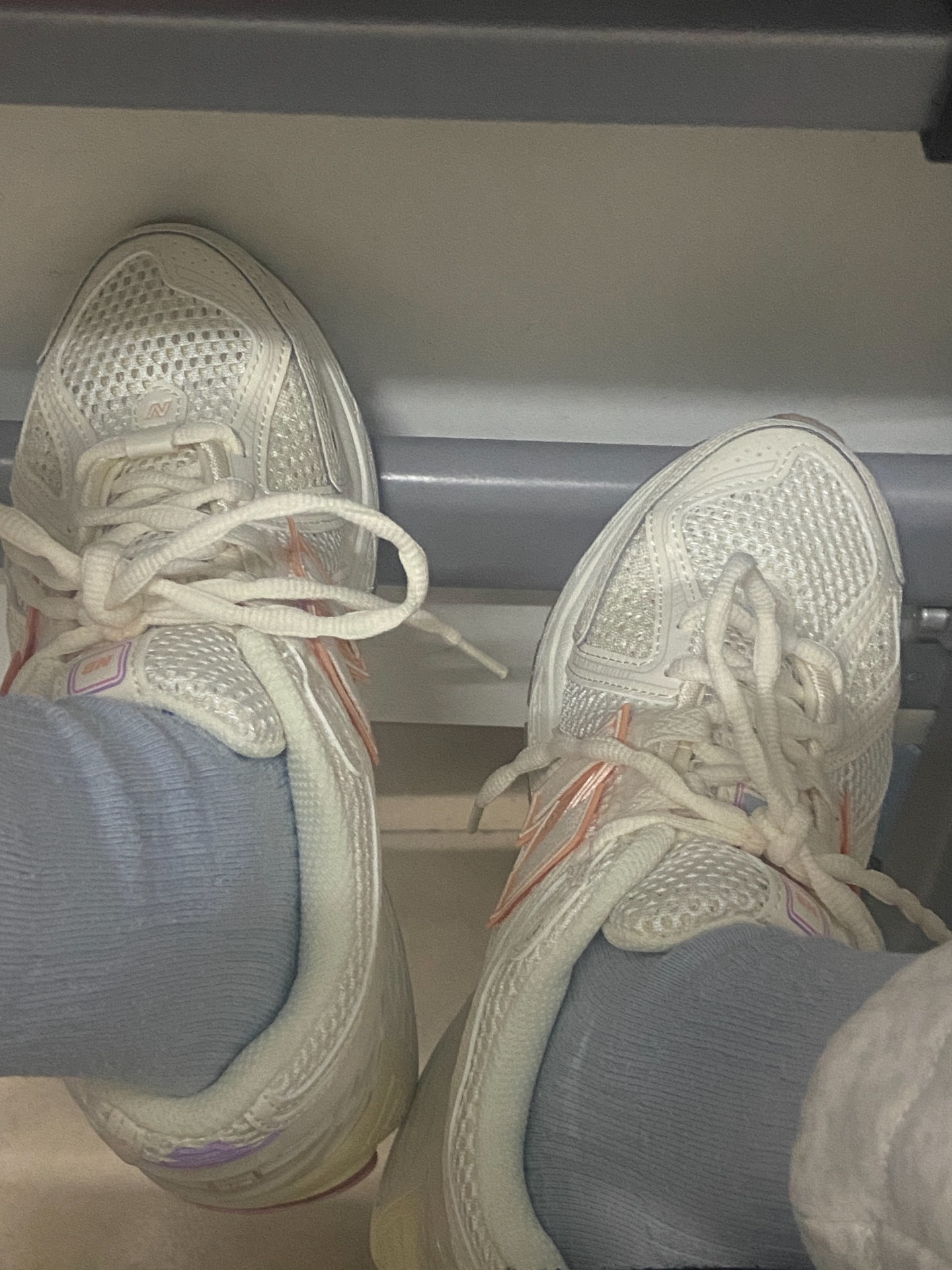 custom review-New Balance NB 1906R Устойчивый к истиранию Дышащий Низкий Топ Повседневная Городская Коммутация Беговые кроссовки Унисекс Бежевый Розовый