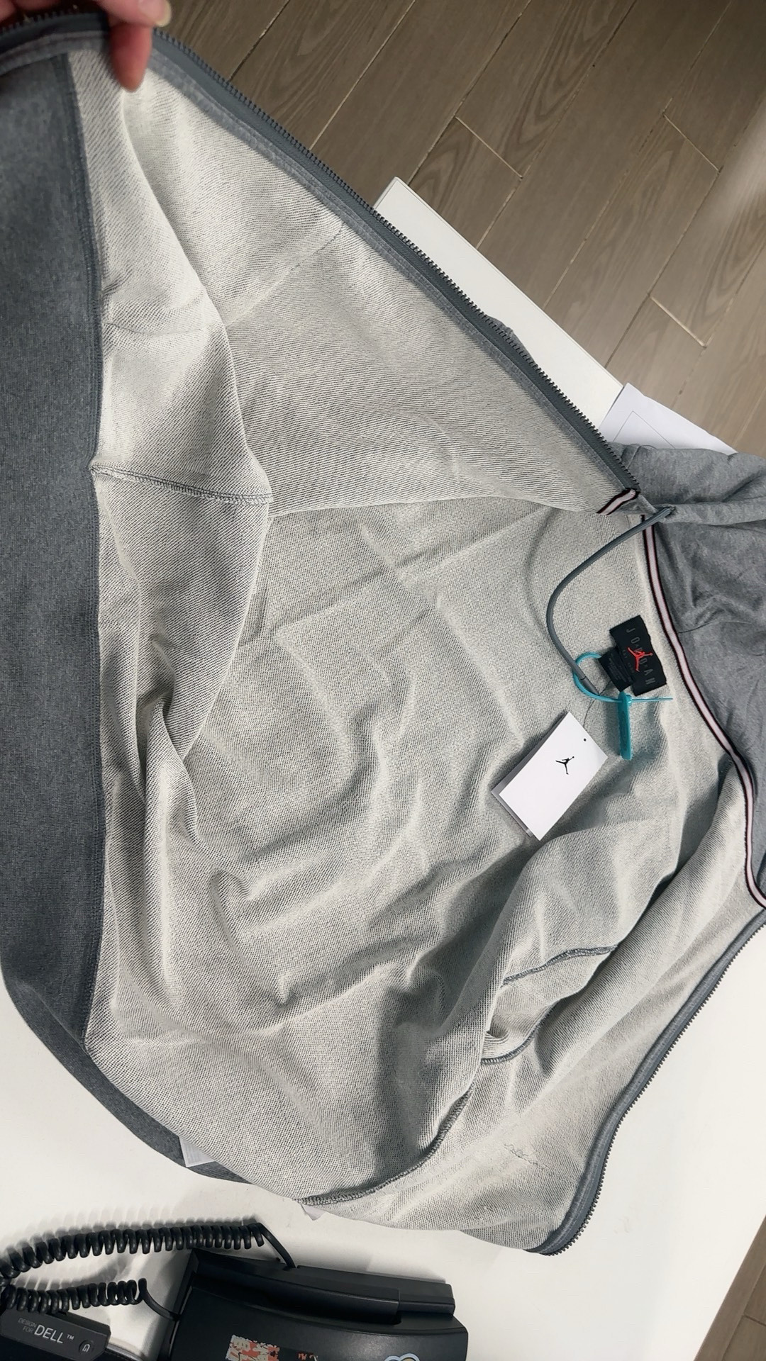 custom review-Jordan Essentials Толстовка Мужская Серого цвета