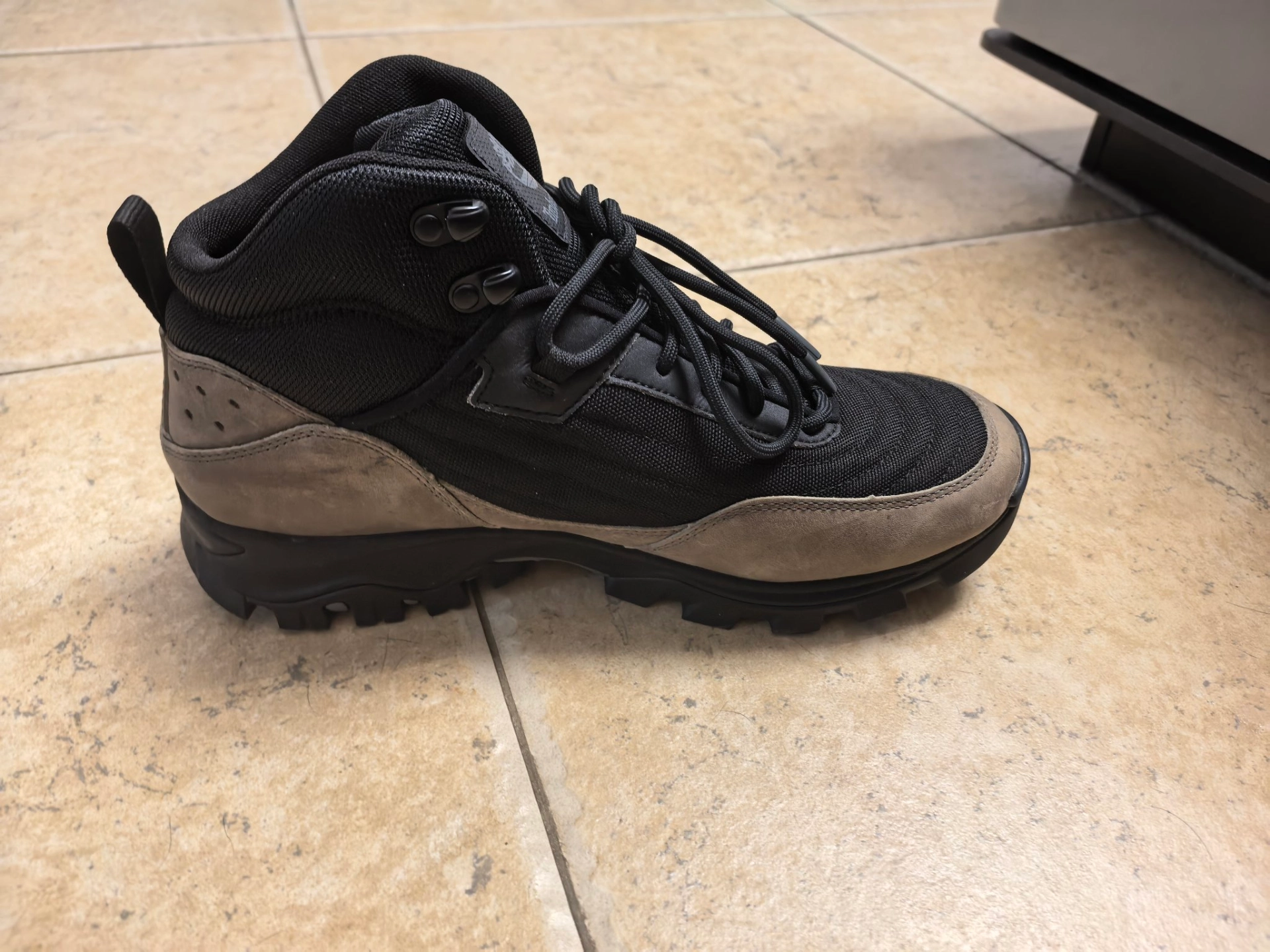 custom review-Timberland Устойчивая к истиранию альпинистская обувь мужская черная и серая