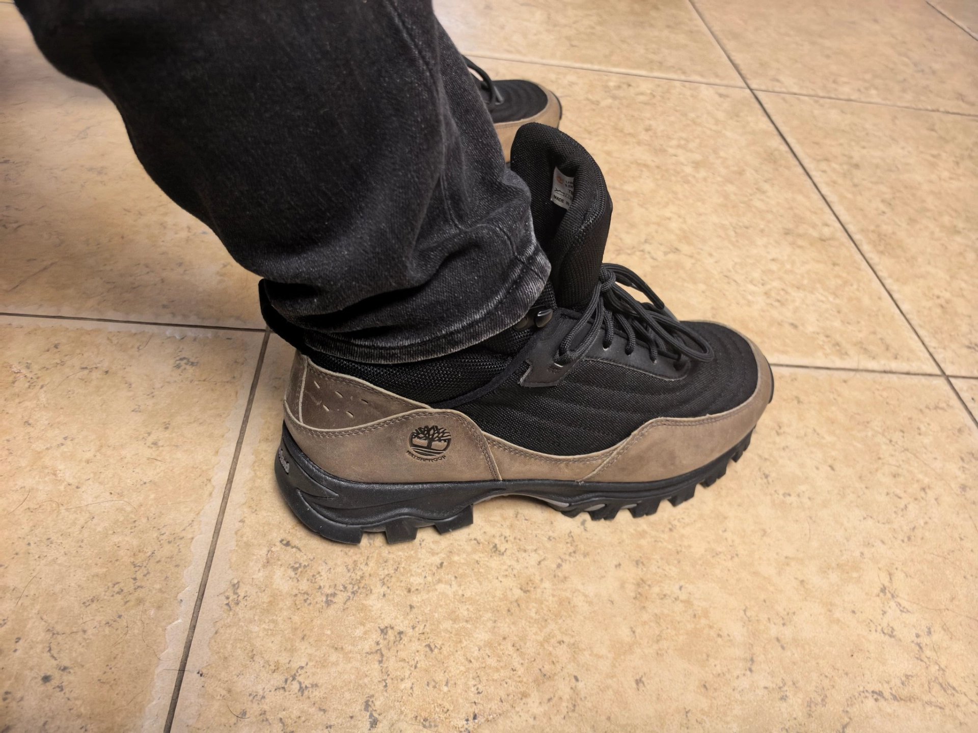custom review-Timberland Устойчивая к истиранию альпинистская обувь мужская черная и серая