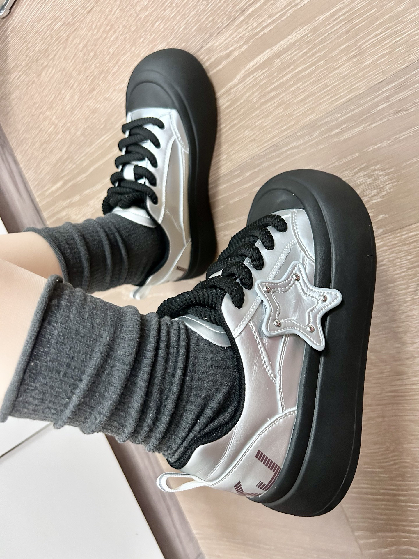 你真别说,get到今夏流行的丑萌大头鞋!