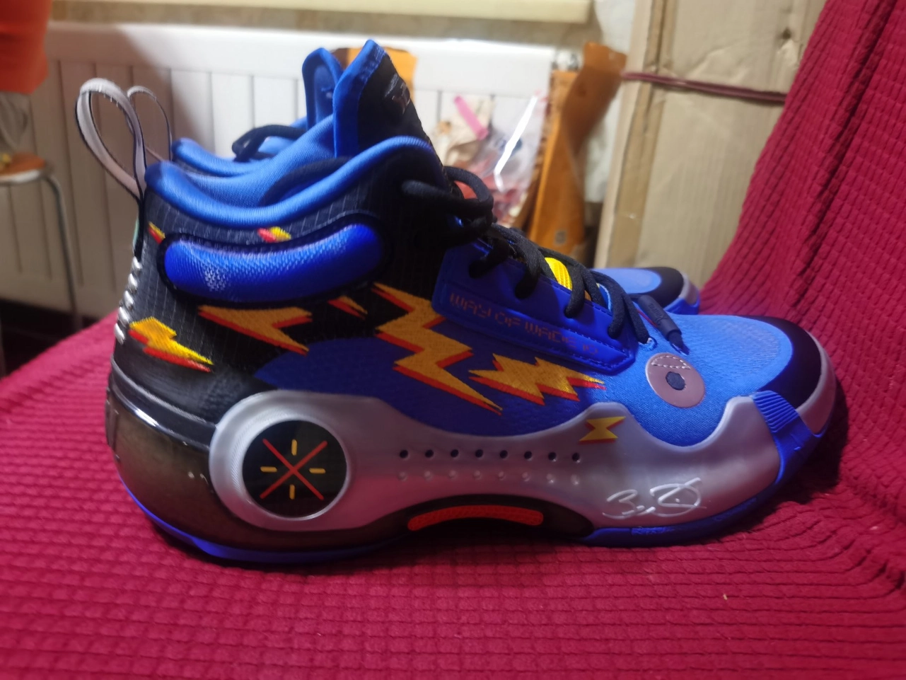 custom review-LINING Way Of Wade 10 Element - Thunder & Lightning