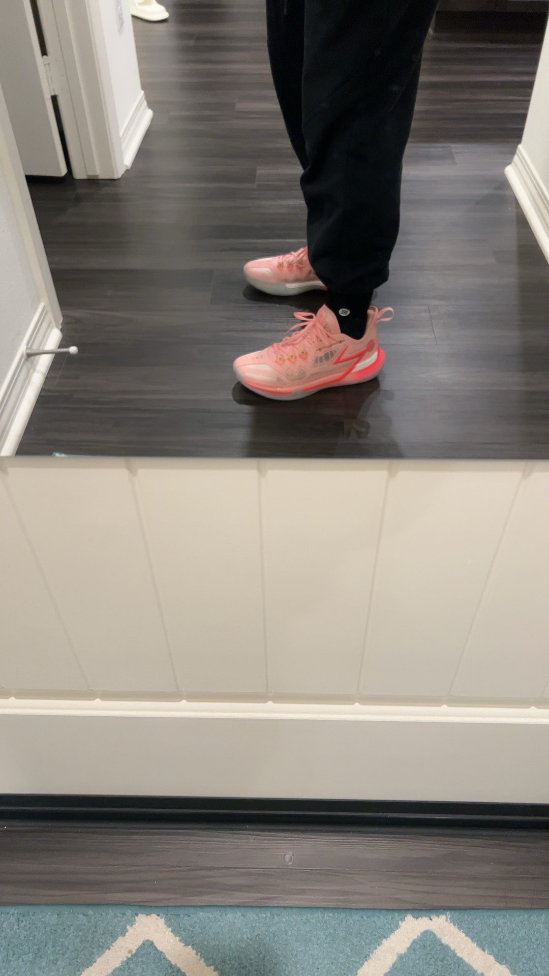 custom review-361° Big 3 Future Красный Shock Absorbers Противоскользящий Устойчивый к истиранию Низкий Топ Баскетбольные кроссовки Мужской Розовый