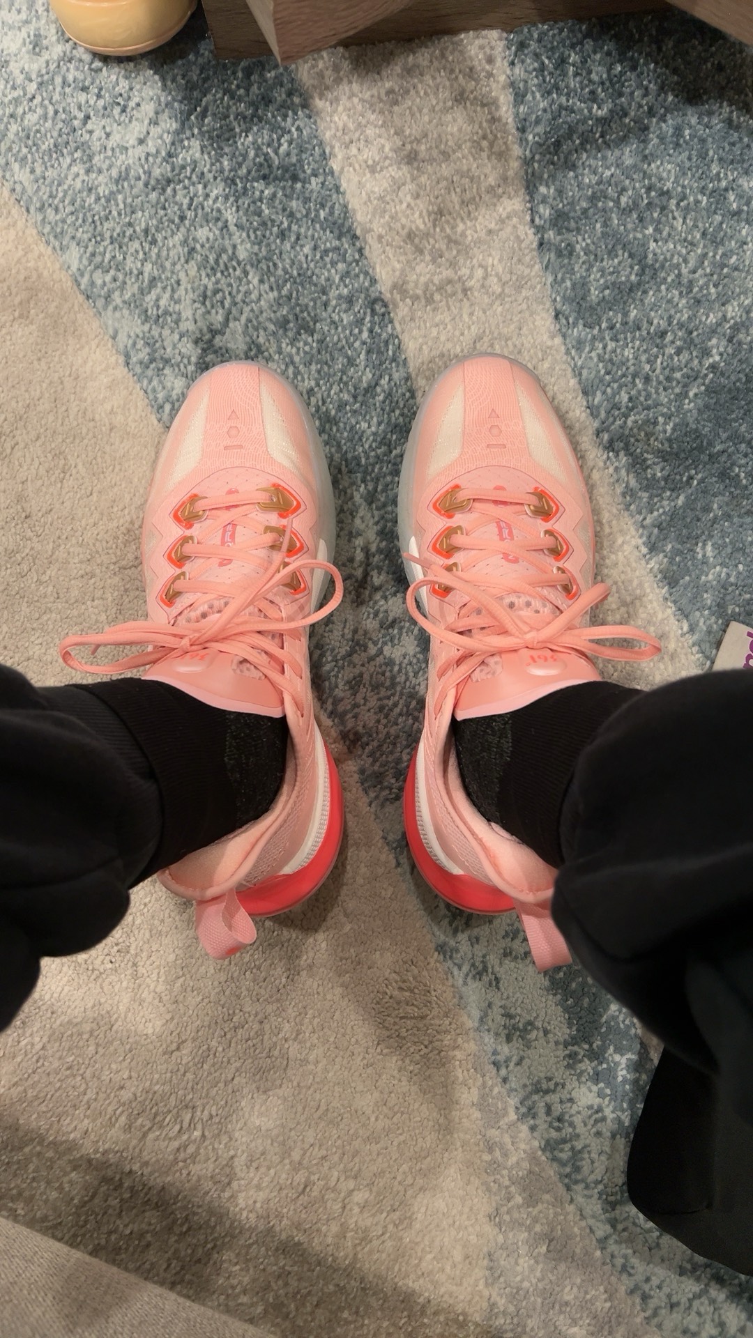 custom review-361° Big 3 Future Красный Shock Absorbers Противоскользящий Устойчивый к истиранию Низкий Топ Баскетбольные кроссовки Мужской Розовый