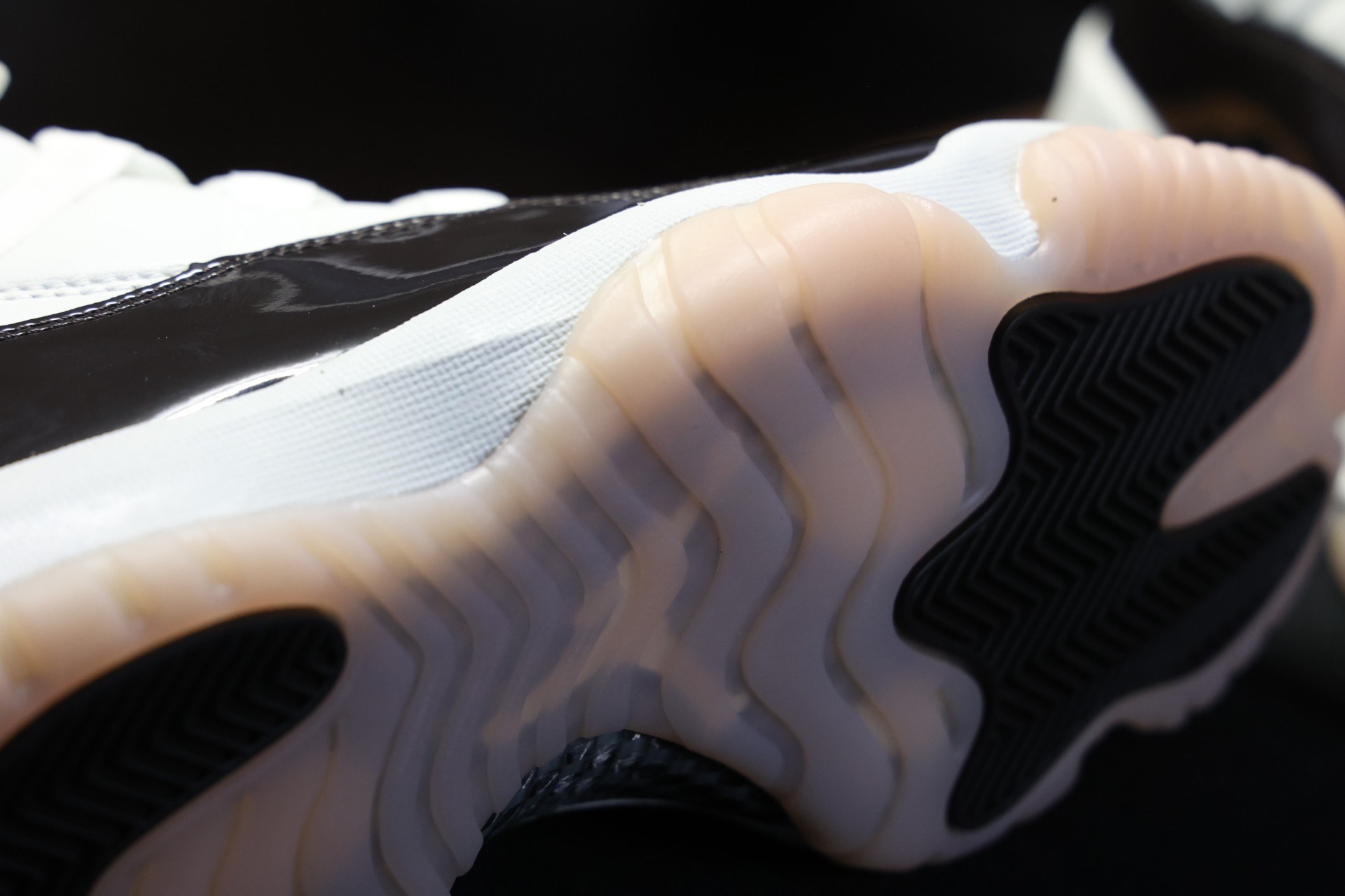custom review-Jordan 11 Retro Neapolitan Women's