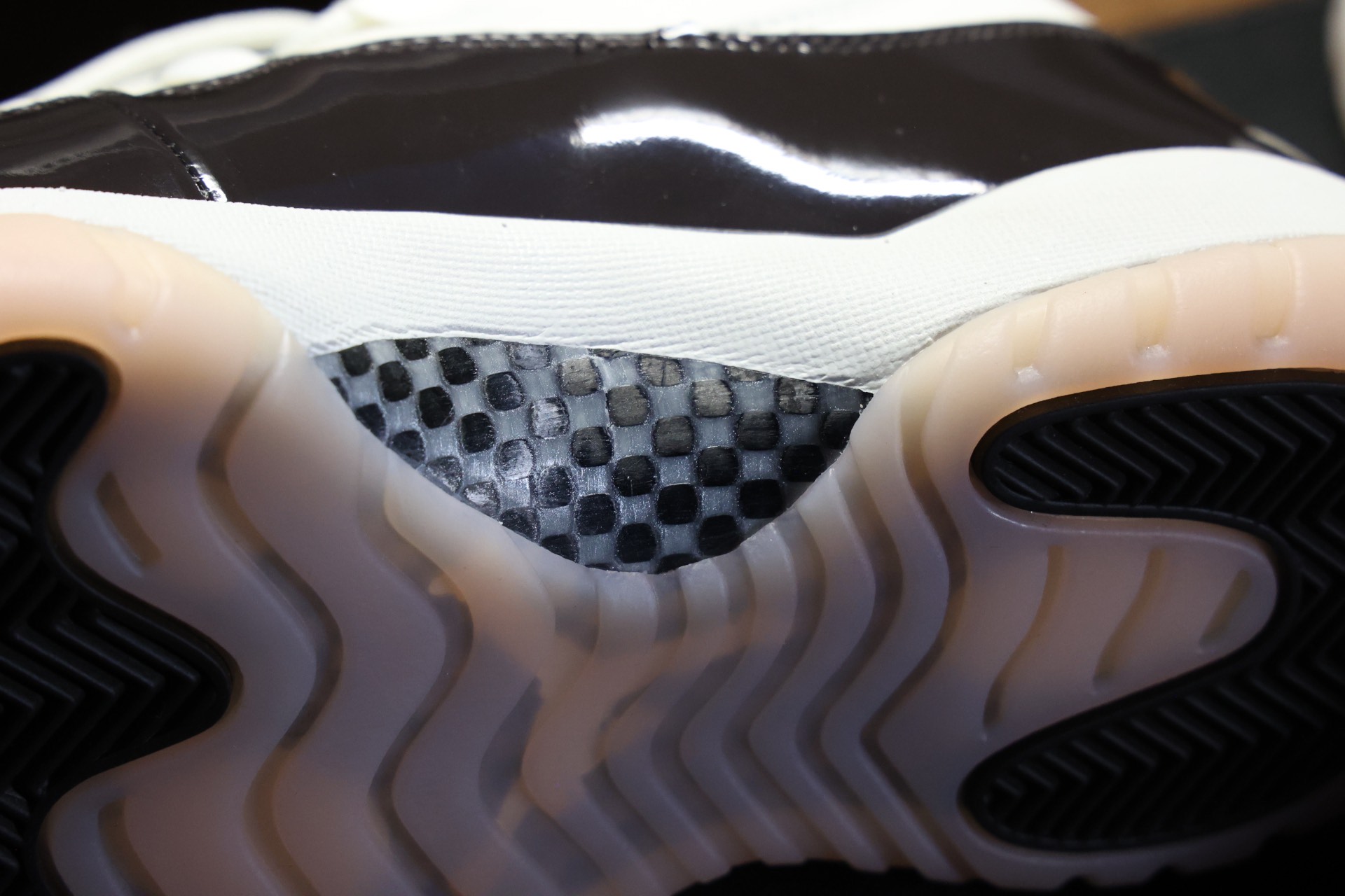 custom review-Jordan 11 Retro Neapolitan Women's