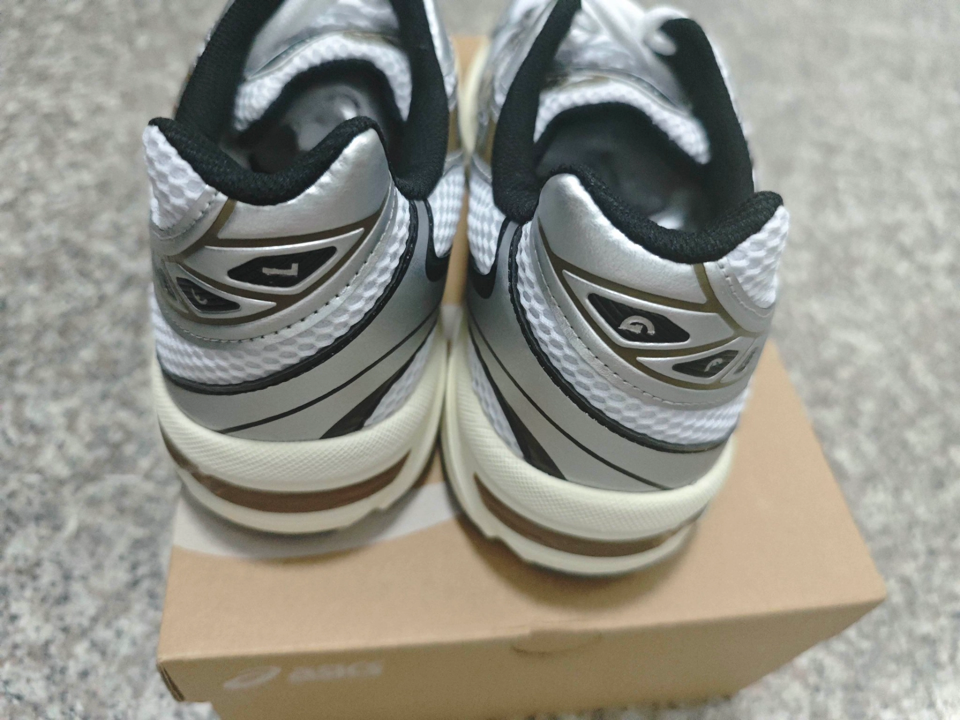 custom review-Asics Gel-1130 'White Clay Canyon'