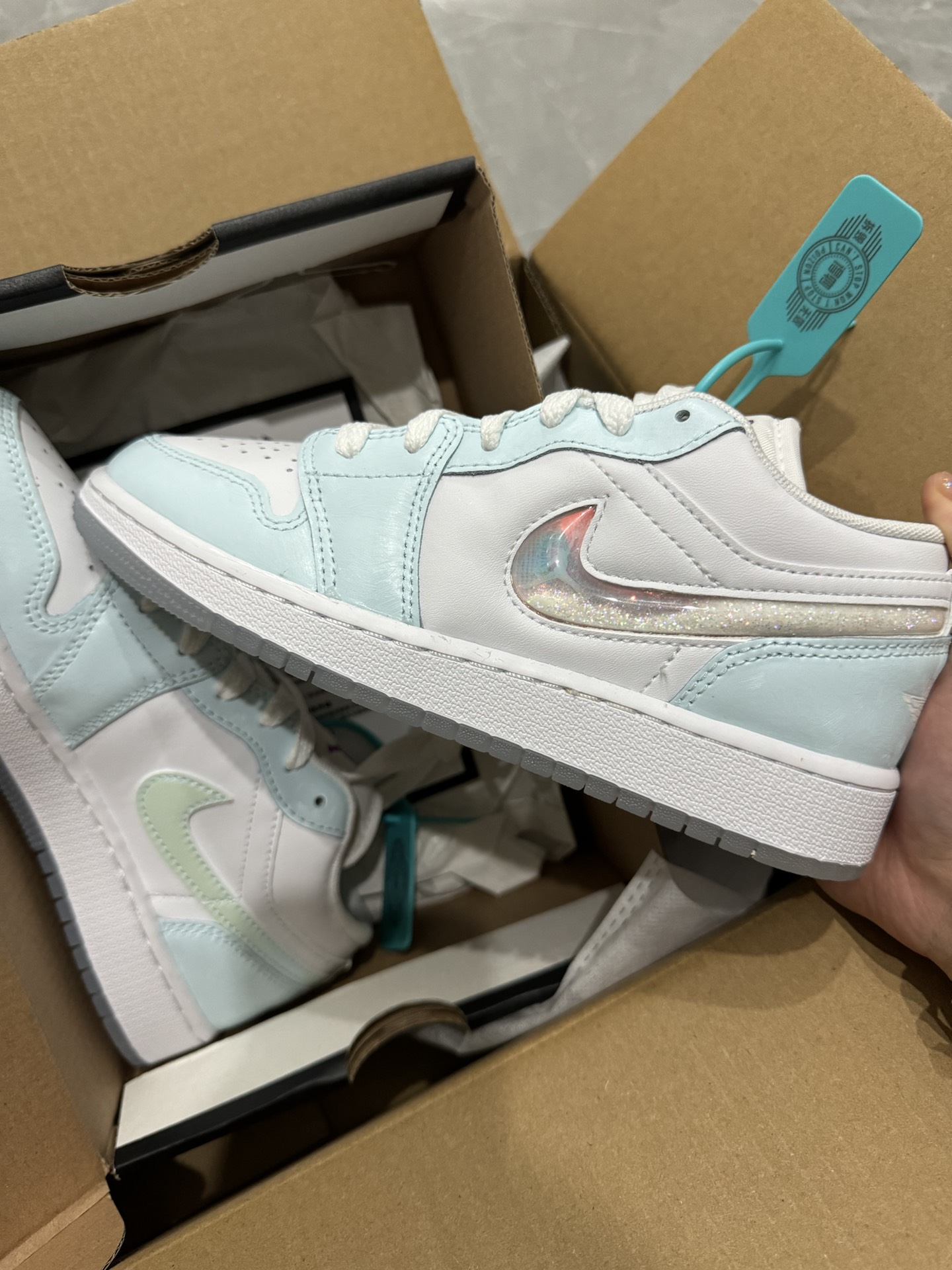 custom review-Jordan Air Jordan 1 Low SE Устойчивый к истиранию Низкий Топ Детские Баскетбольные Кроссовки Белый Синий