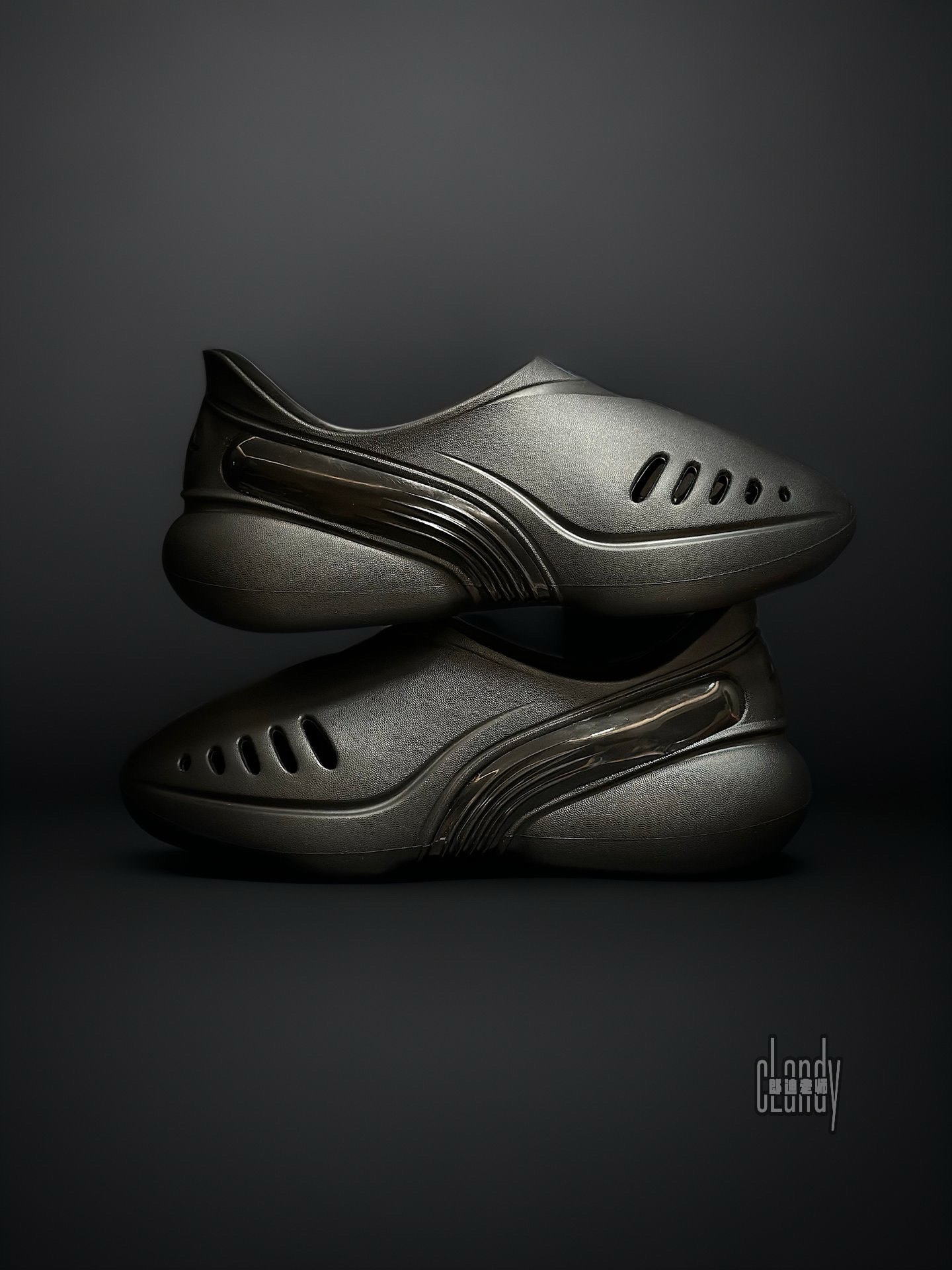 科技感的黑武士洞洞鞋,真的帅炸了