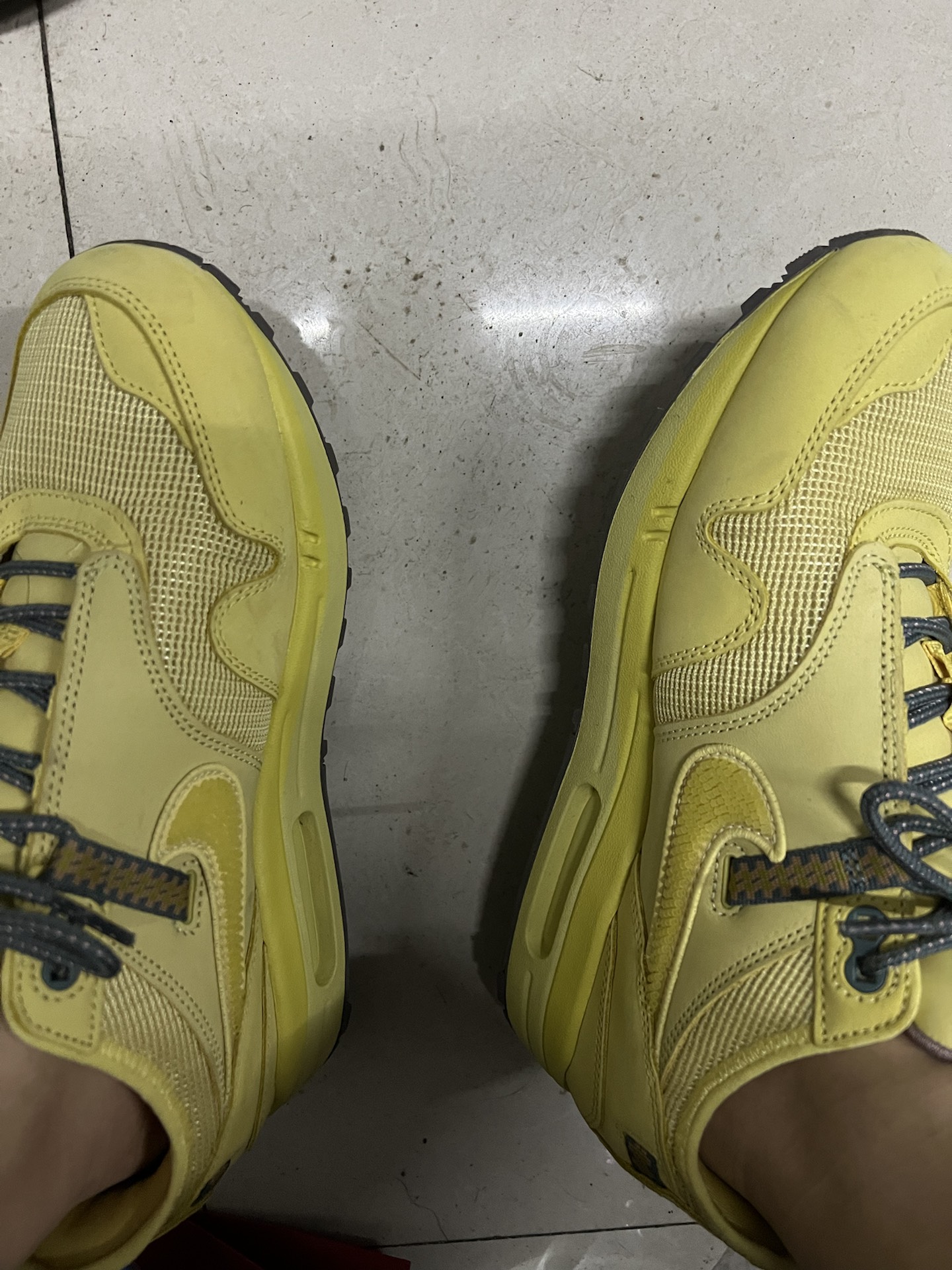 custom review-Travis Scott x Nike Air Max 1 Аbrasion Resistant Низкий Топ Повседневные Беговые кроссовки Унисекс Saturn Gold