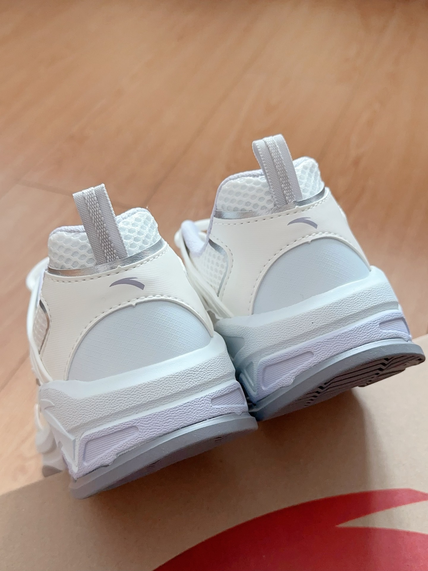 安踏千禧冰河!软到我心里了!