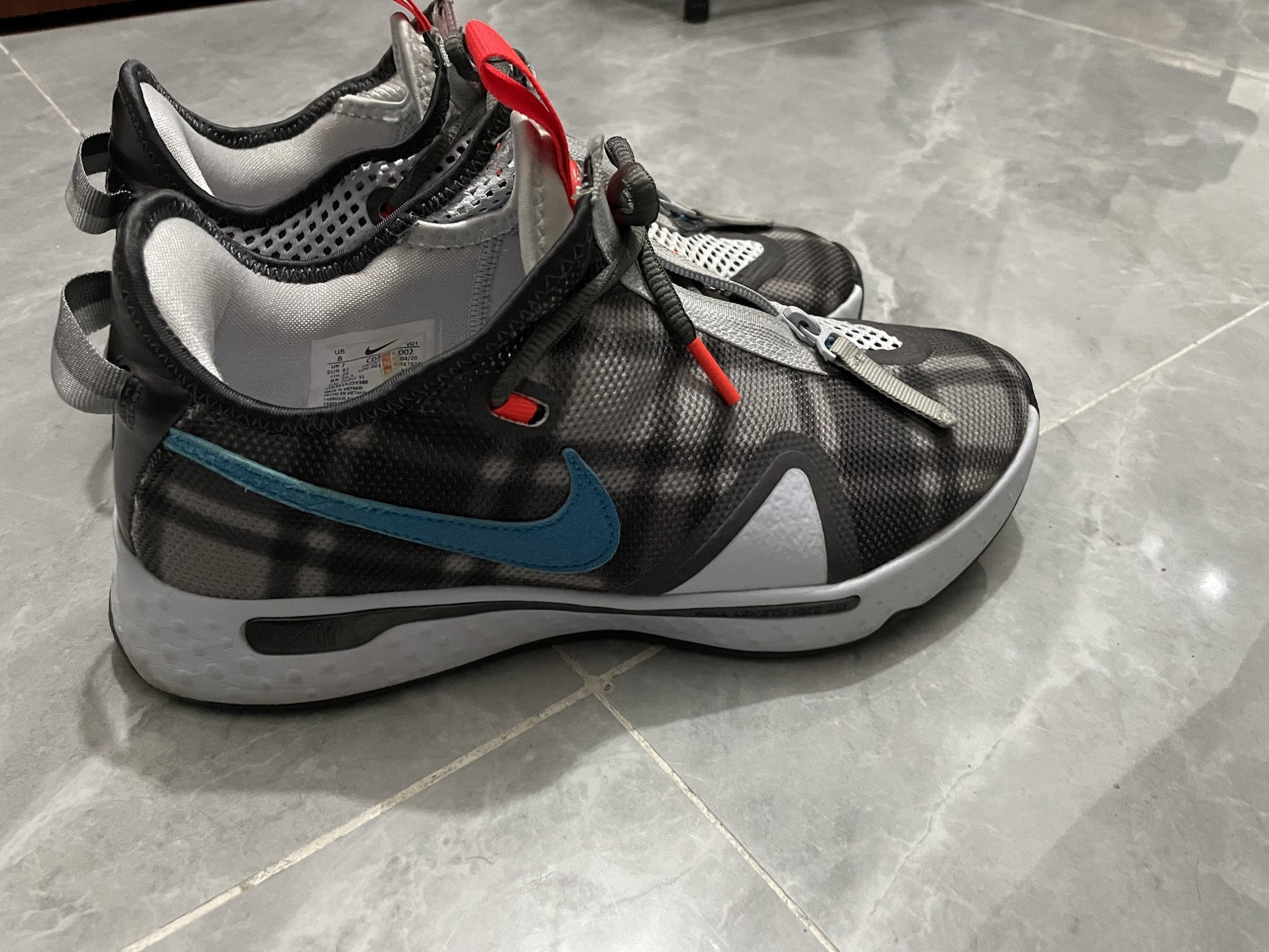 保罗乔治pg4实战篮球鞋