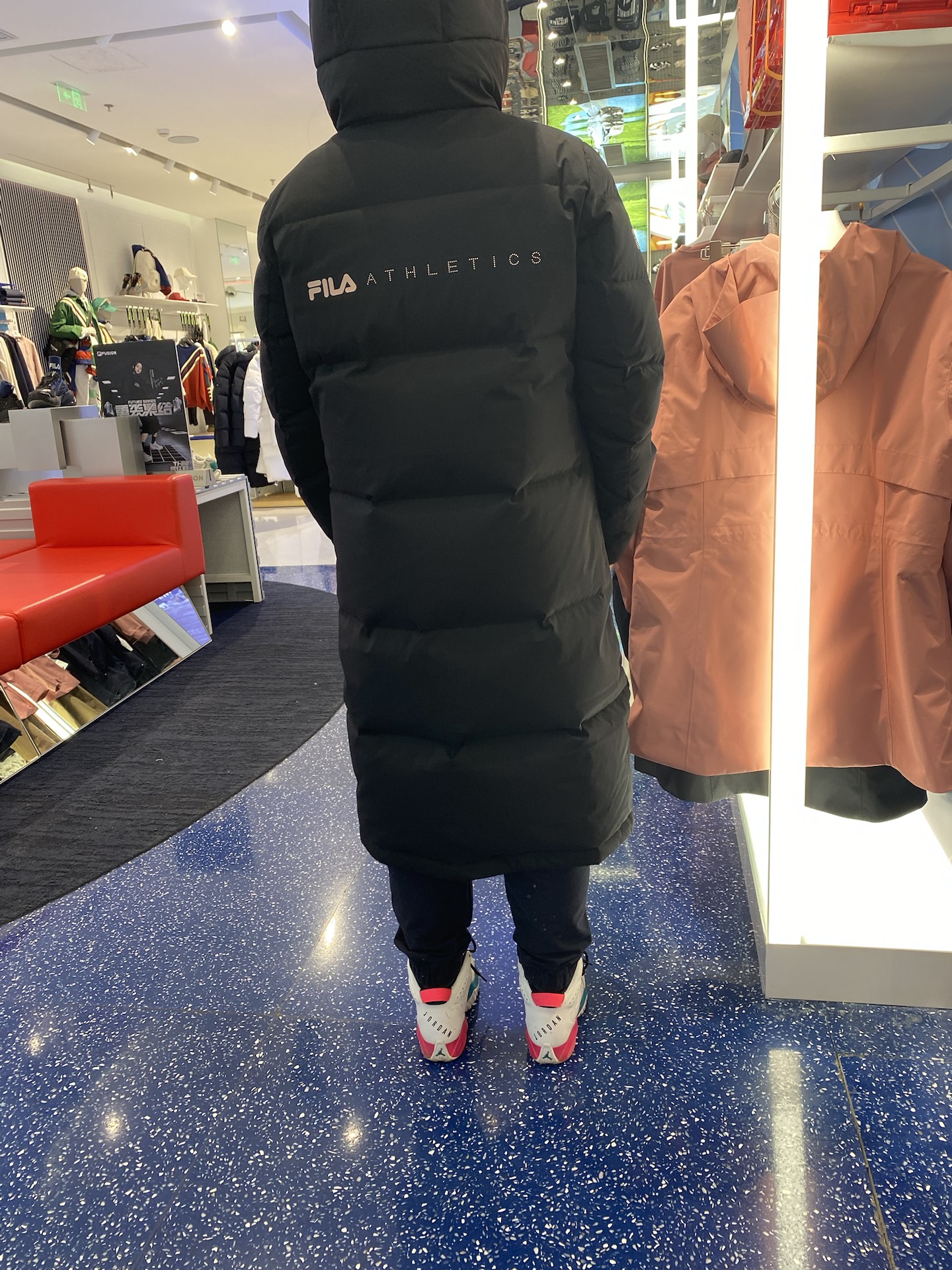 custom review-FILA Фитнес Пуховик Женские Темно-черный