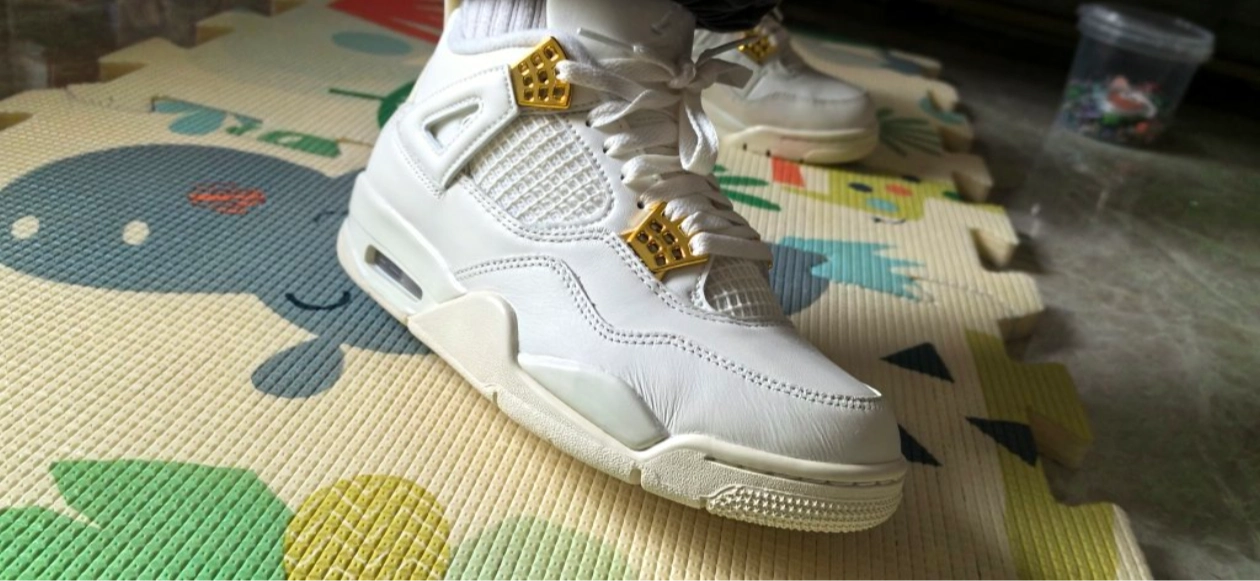 custom review-Air Jordan 4 WMNS "Metallic Gold"