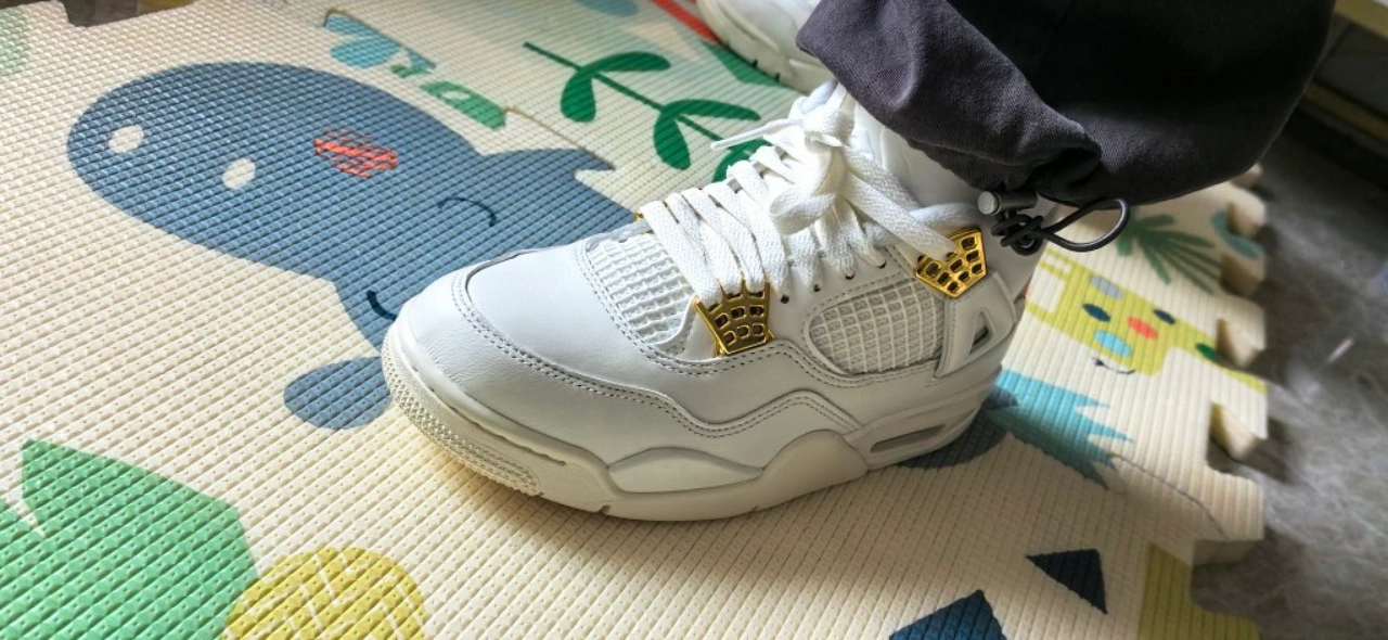 custom review-Air Jordan 4 WMNS "Metallic Gold"