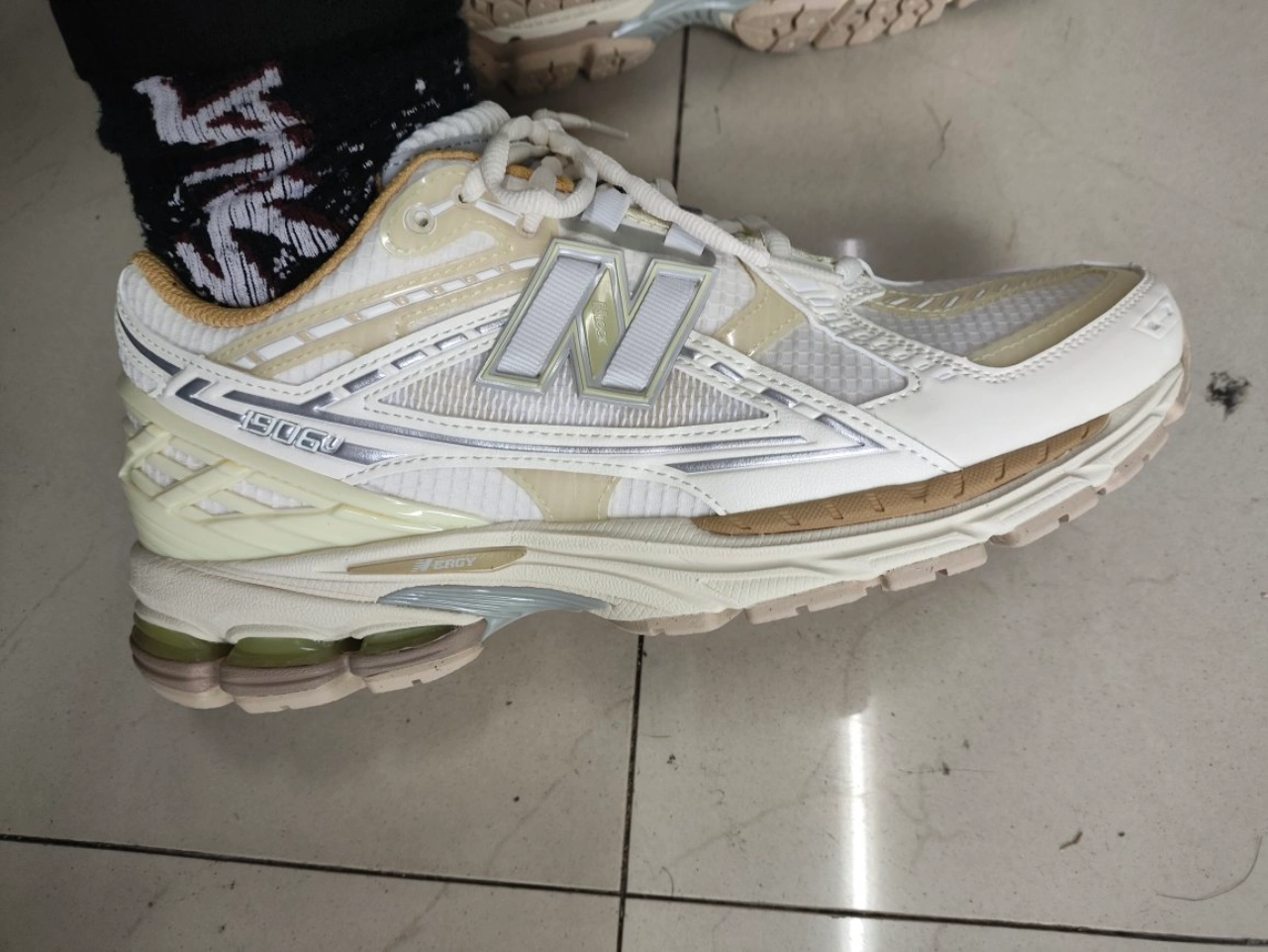 custom review-New Balance NB 1906R Беговые кроссовки Низкий верх Бежевый Унисекс