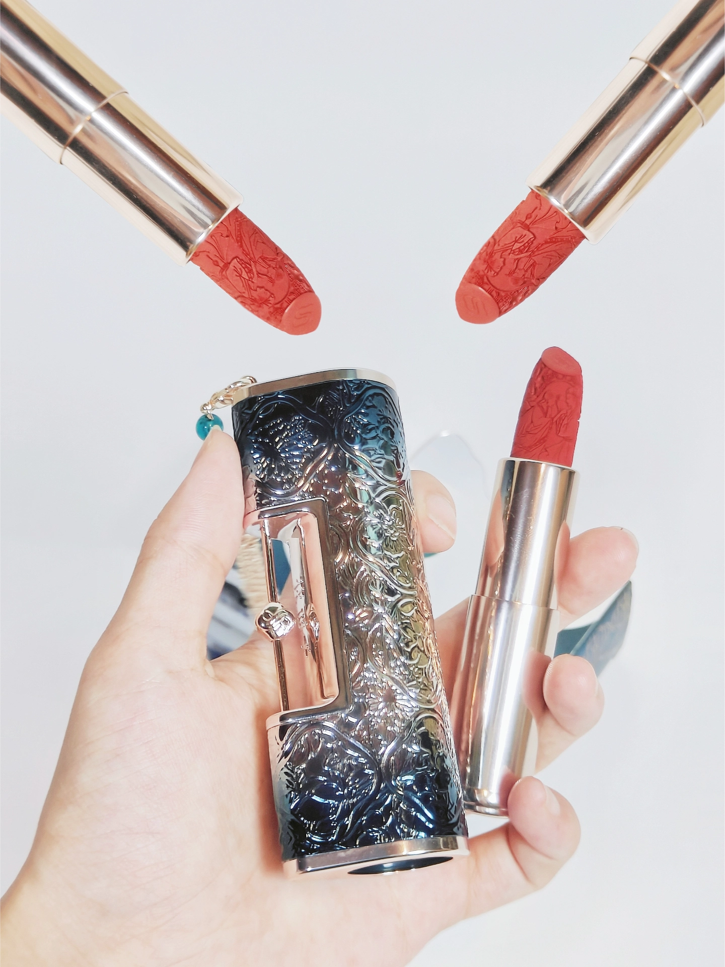 一眼心动的国风口红花西子