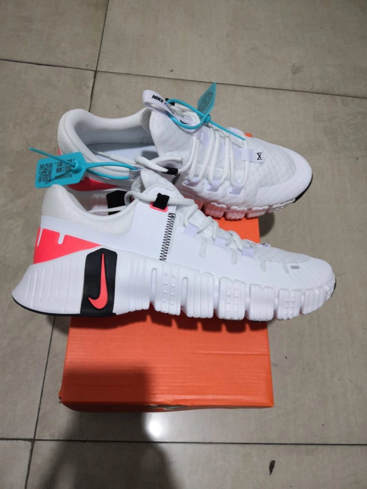 custom review-Nike Free Metcon 5 Амортизирующие низкие кроссовки для тренировок с противоскользящим покрытием мужские белые и красные