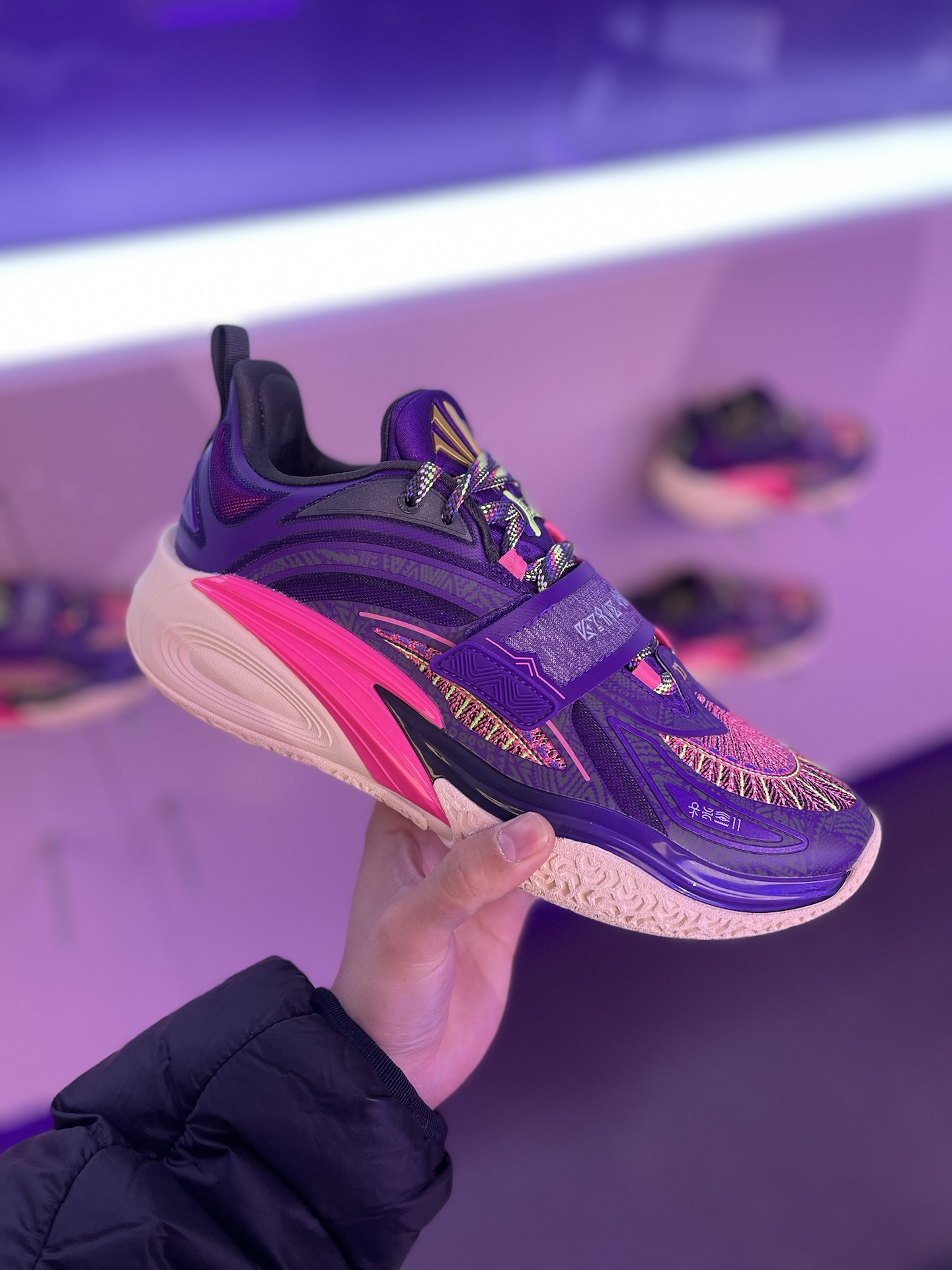 欧文安踏新战靴