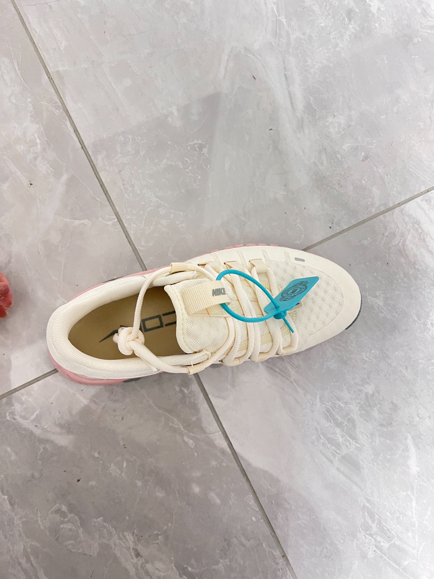 custom review-Nike Free Metcon 5 Low Топ Кроссовки для тренировок Женские Бежево-розовый