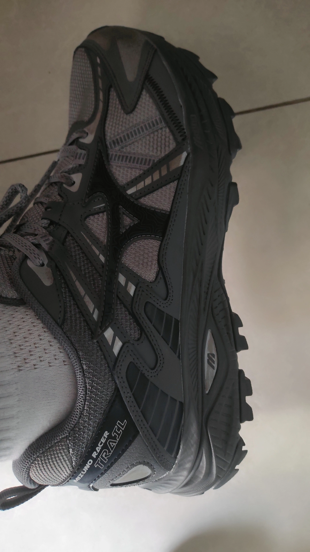 custom review-Mizuno Racer Trail Low Топ Беговые кроссовки Унисекс Серый Черный