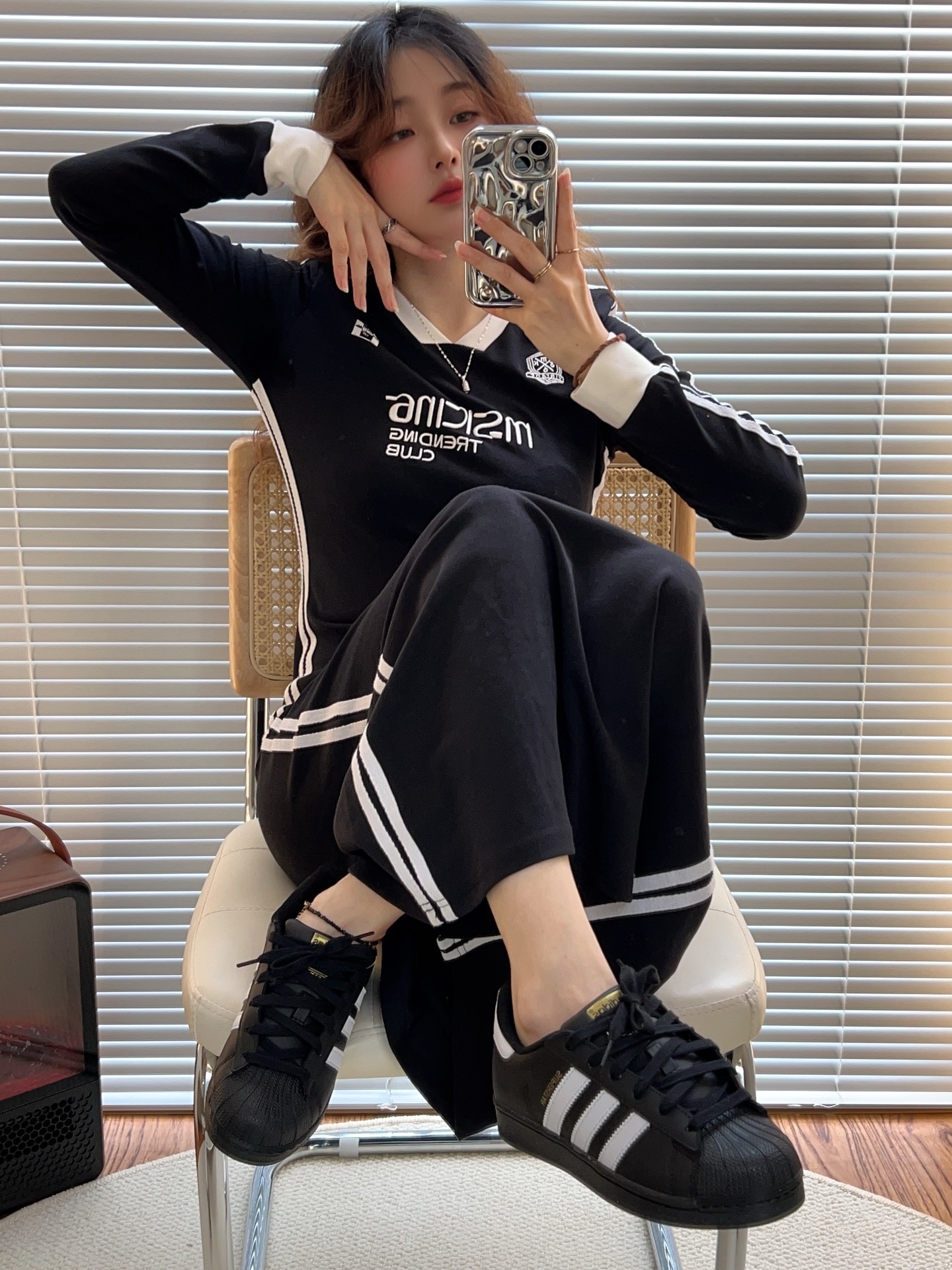 黑贝壳头怎么搭配都是加分项 真的泰好看了