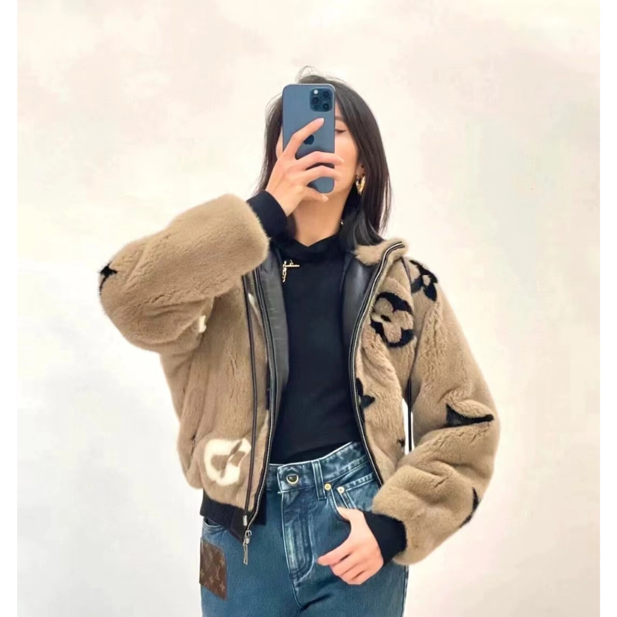 巨巨巨好看的lv水貂外套