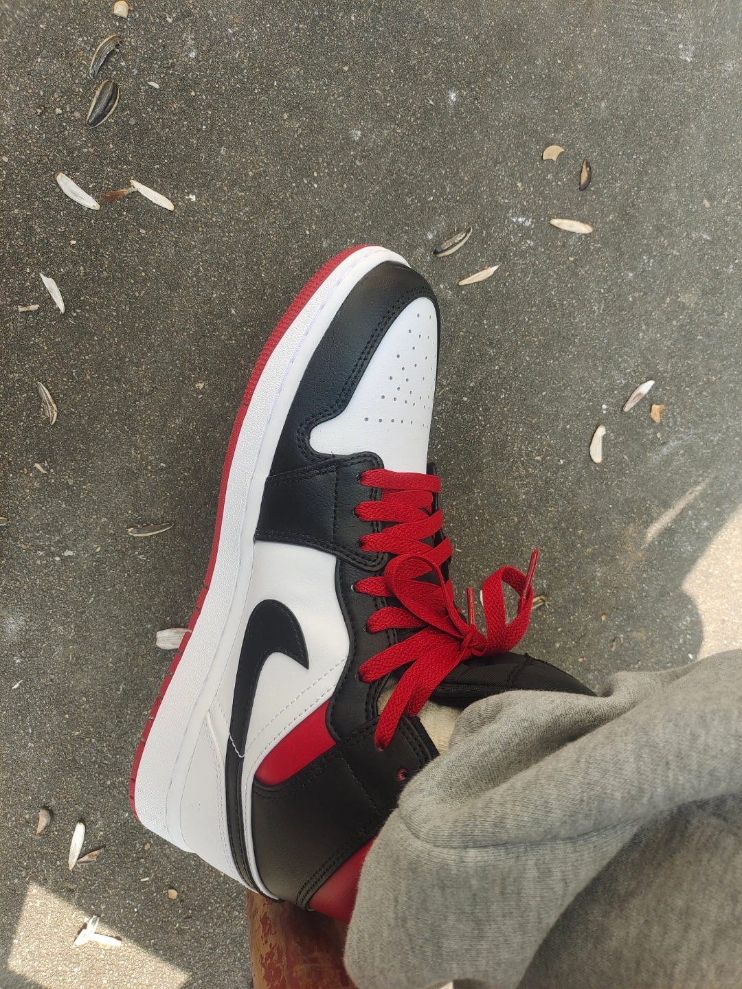 custom review-Jordan Air Jordan 1 MID 'Fitness Red' MID Топ Винтажные баскетбольные кроссовки Мужской Черный Белый Красный