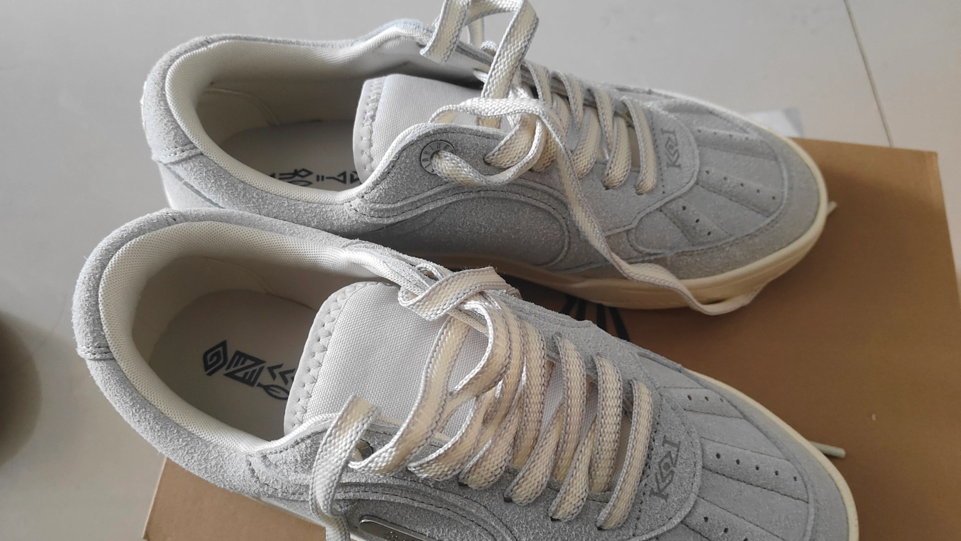 custom review-Anta Owen Hélà TRIBE Cushioning, Wear Resistant Low Top Skateboard Shoes Unisex Light Gray